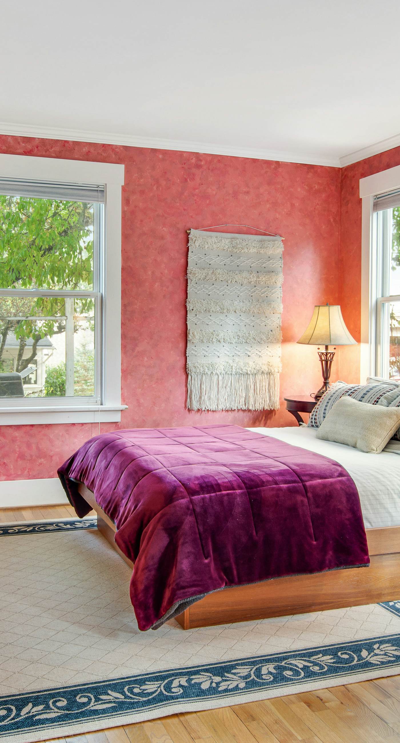 Peaceful Lakeside Retreat