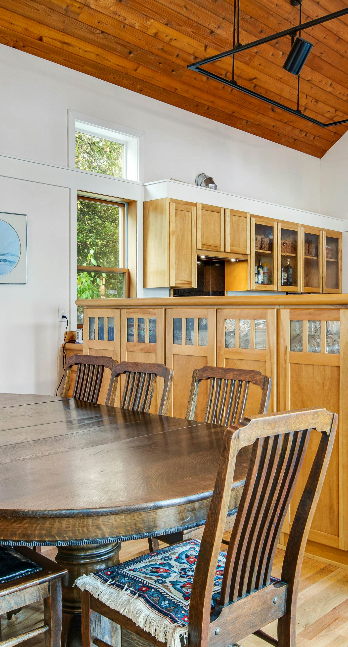 Peaceful Lakeside Retreat