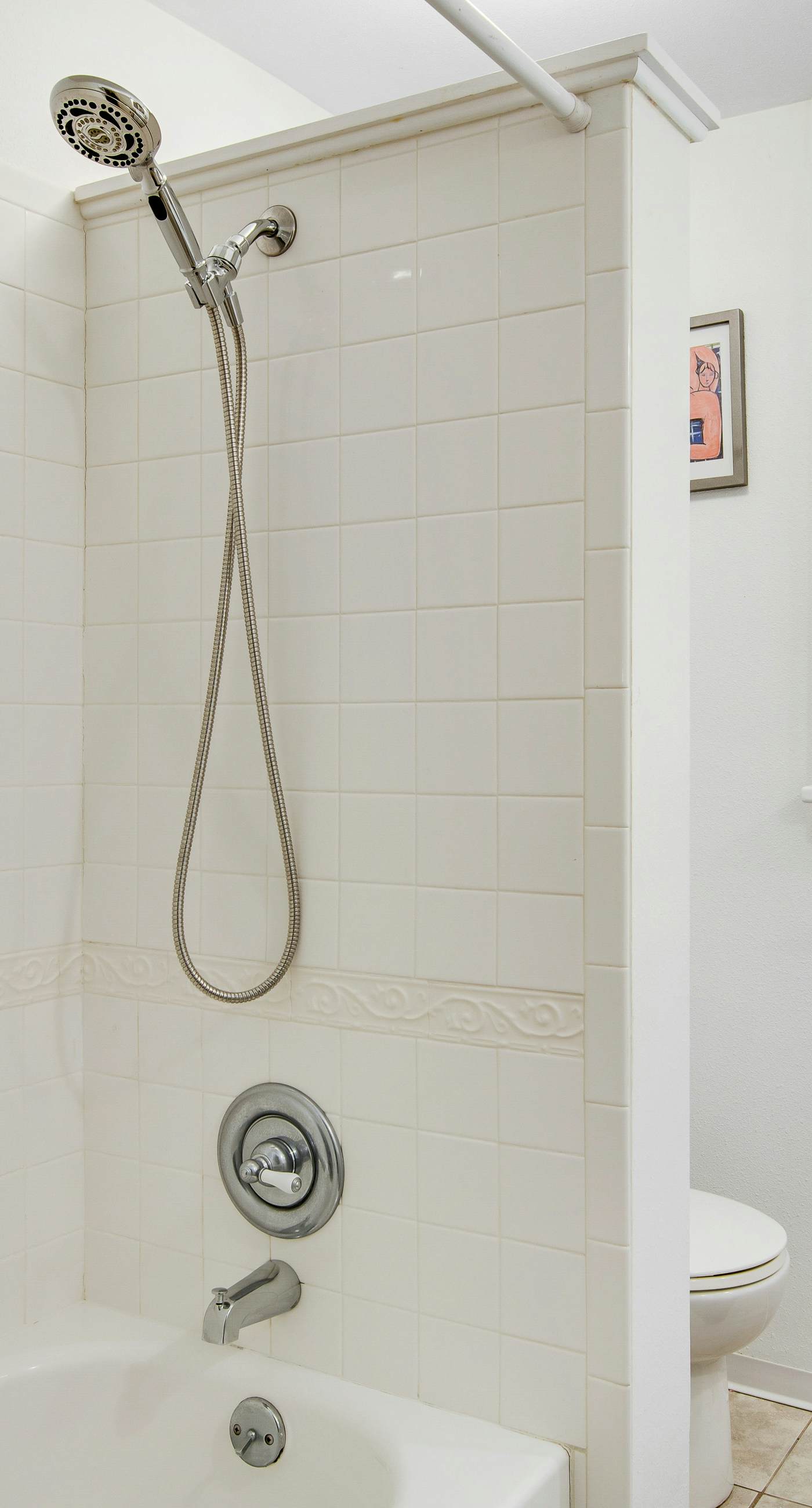 Peaceful Lakeside Retreat