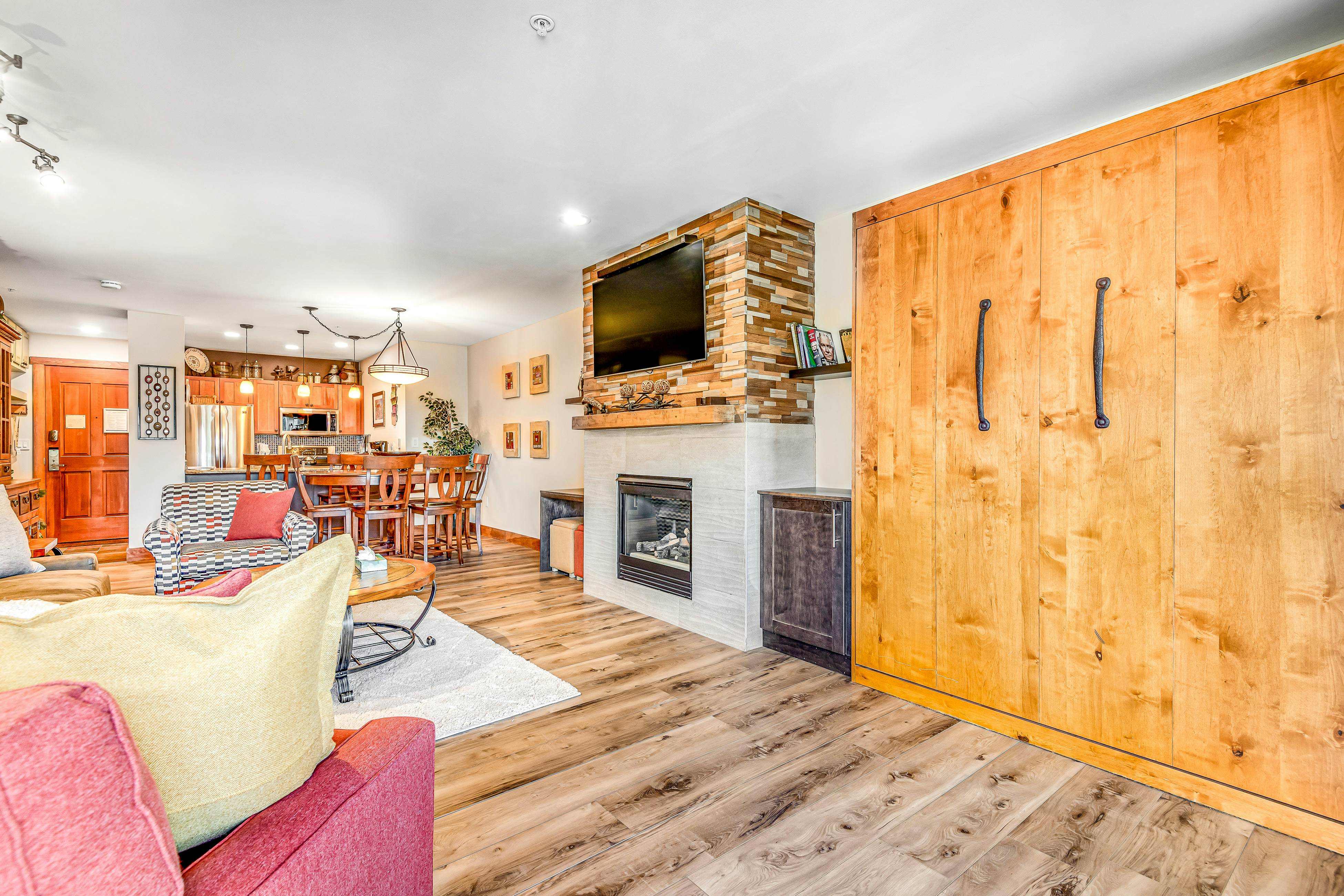 Red Hawk 2276 in Keystone