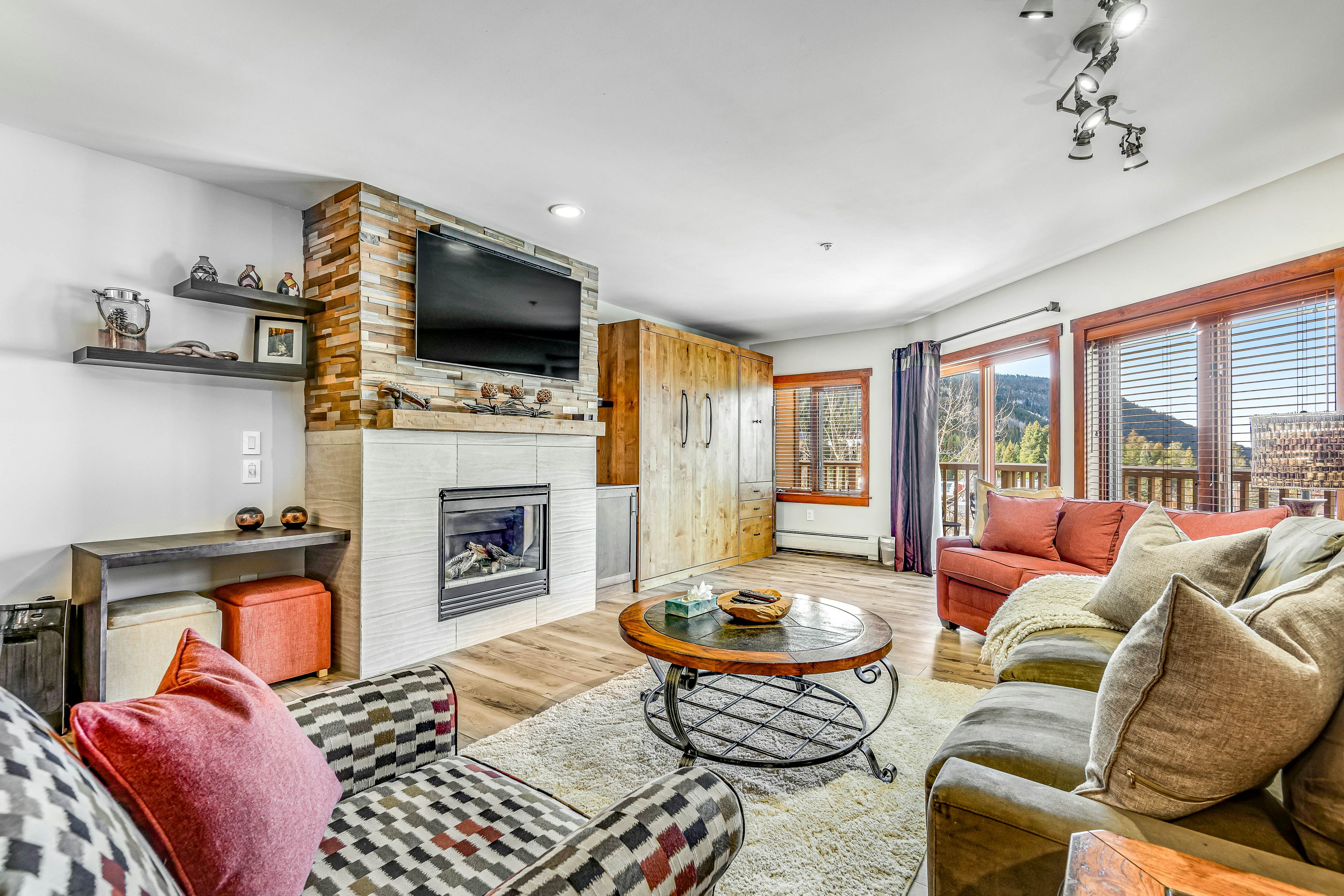 Red Hawk 2276 in Keystone