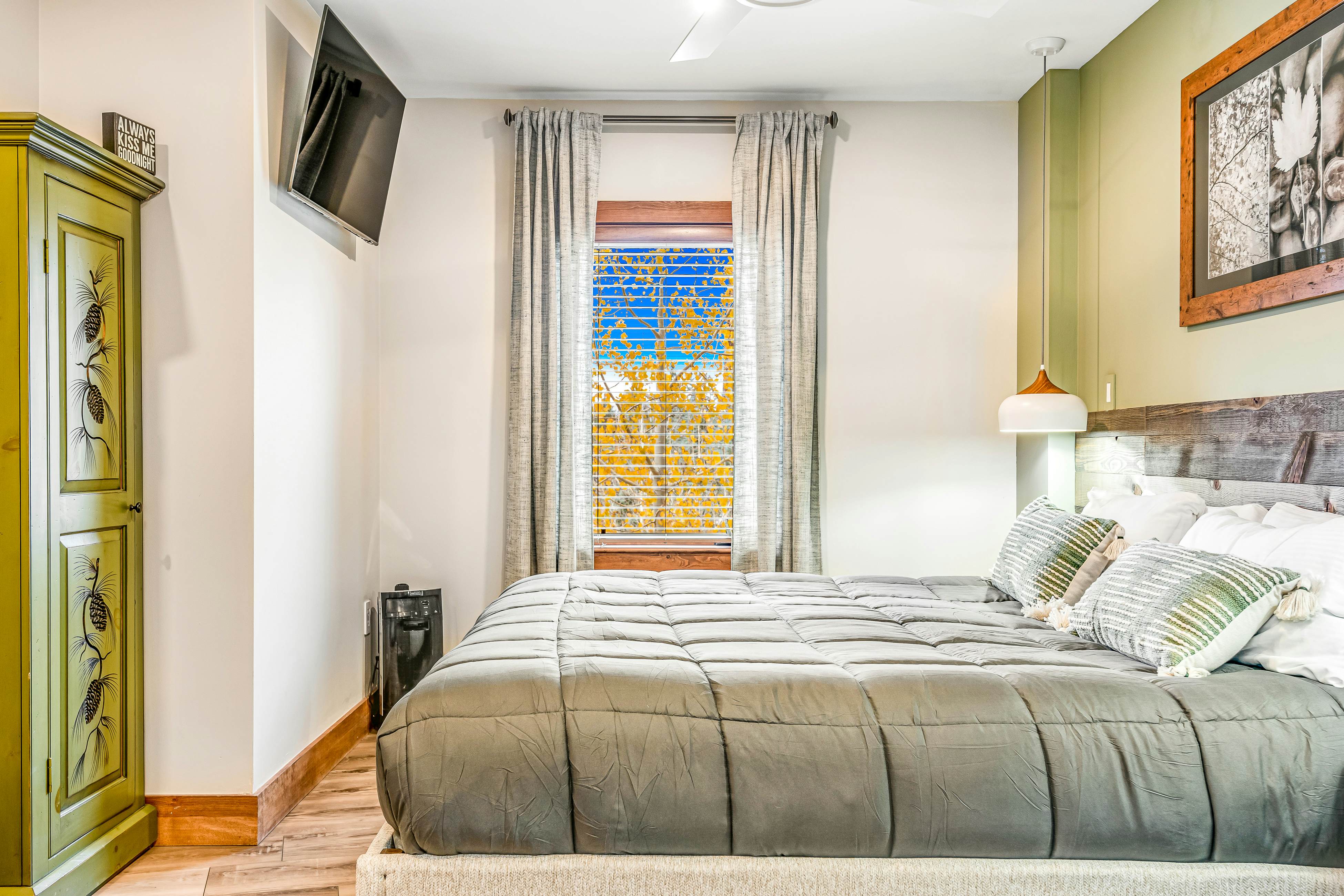 Red Hawk 2276 in Keystone