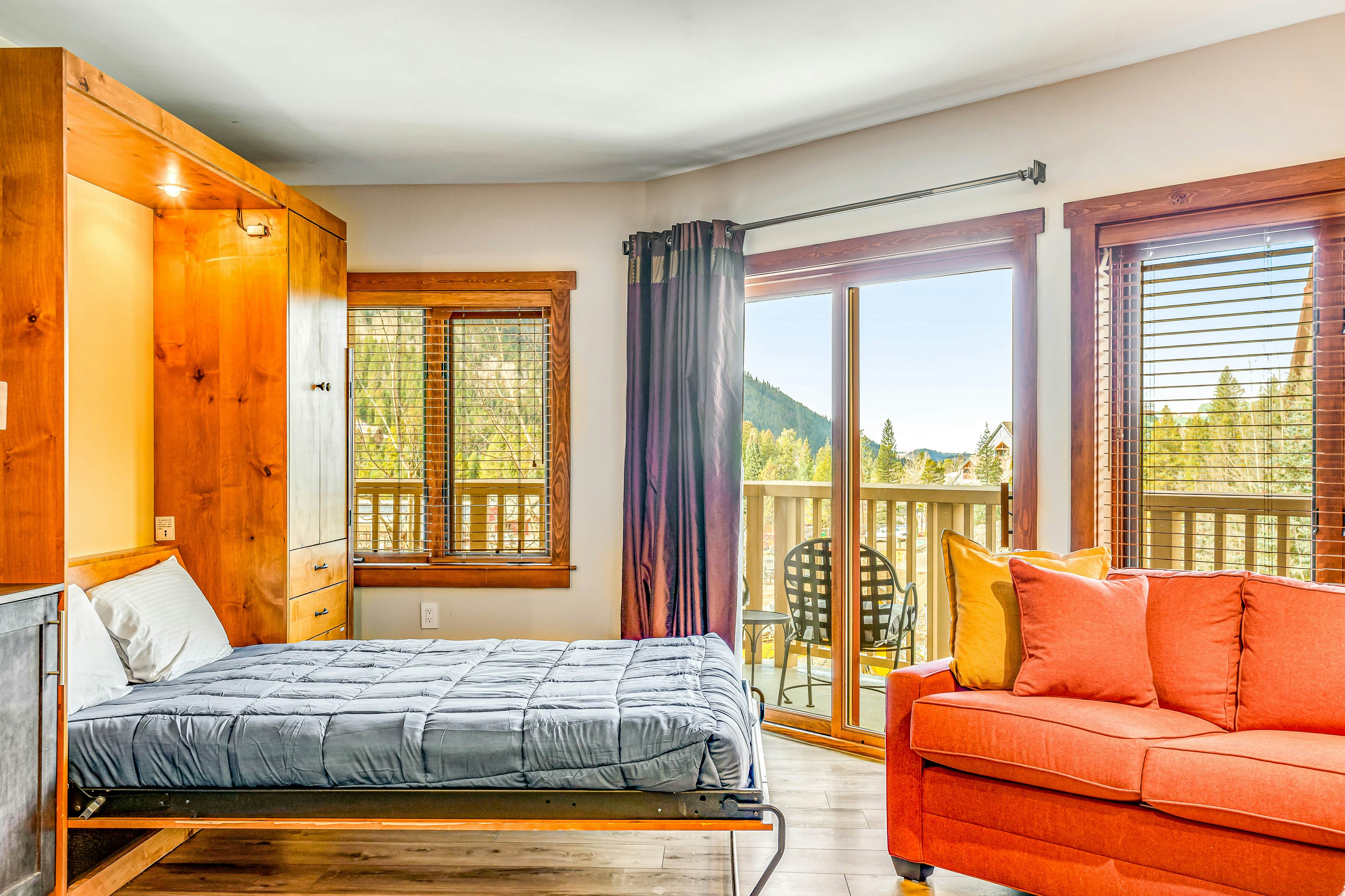 Red Hawk 2276 in Keystone