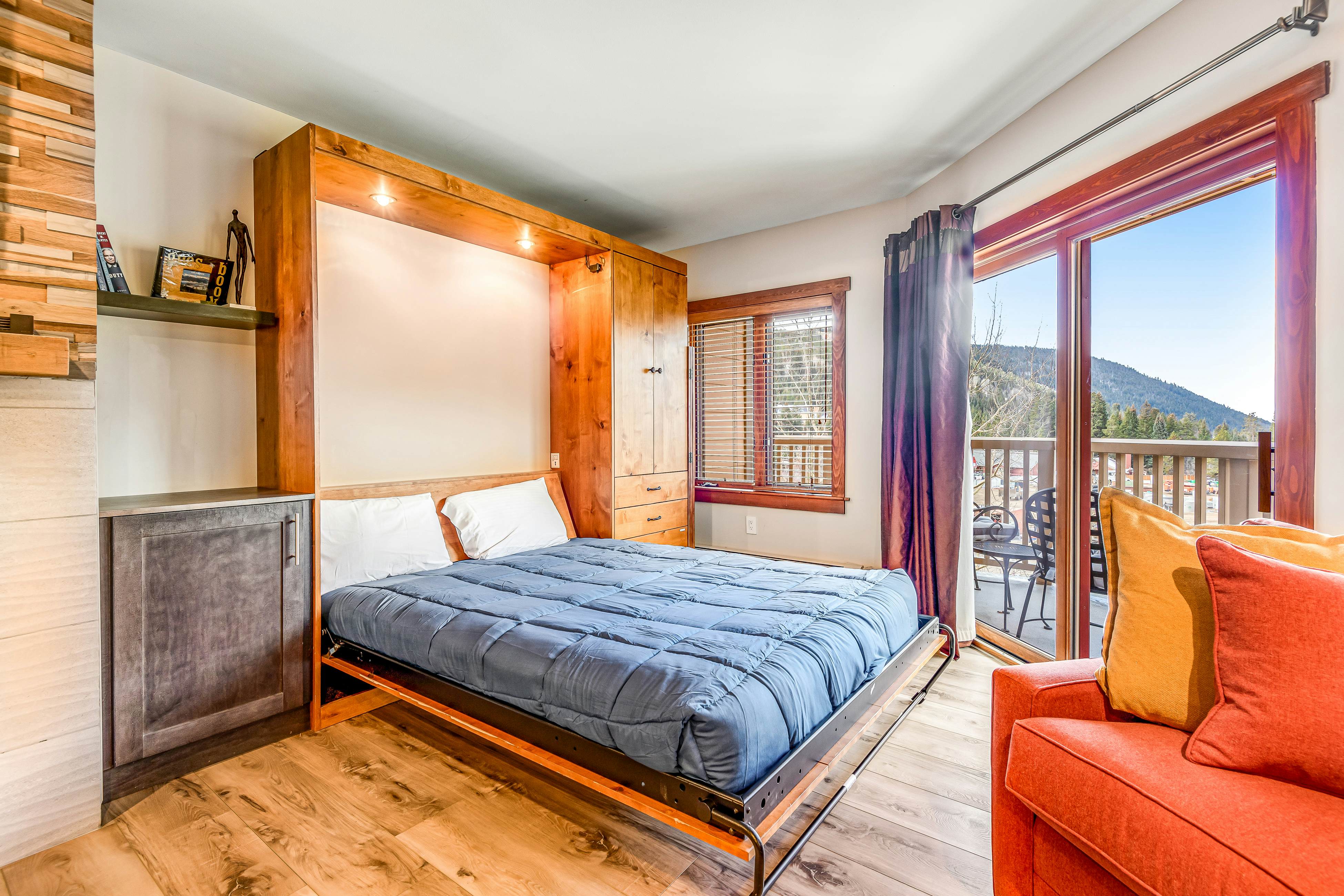 Red Hawk 2276 in Keystone