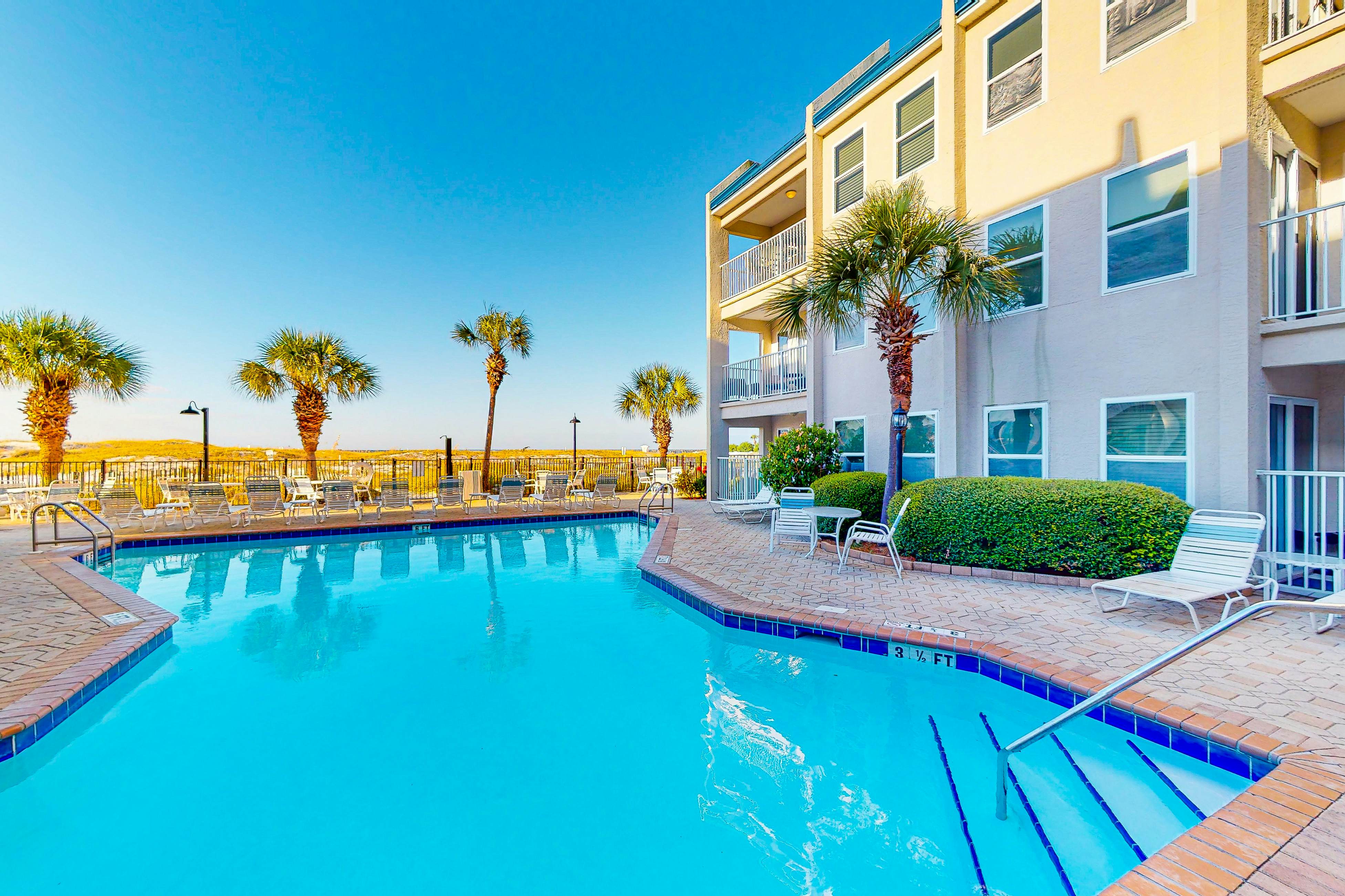 Poolside Villas #206 | 2 BD Destin, FL Vacation Rental | Vacasa