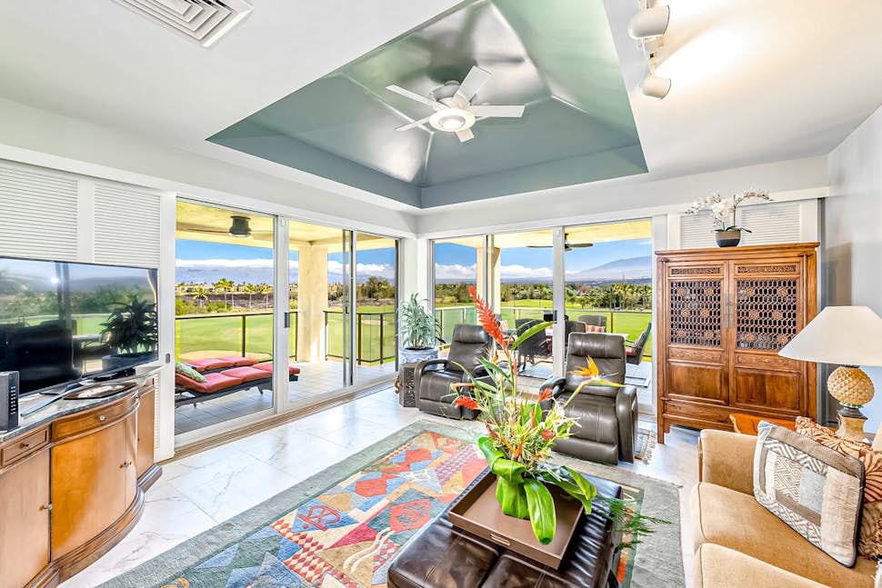 Tropical Elegance Vista Waikoloa Beach F303 Top Floor 2 BD Waikoloa