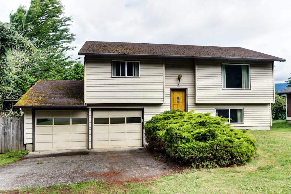 Cascade River Watch 3 BD Vacation Rental in Cascade Locks, OR Vacasa