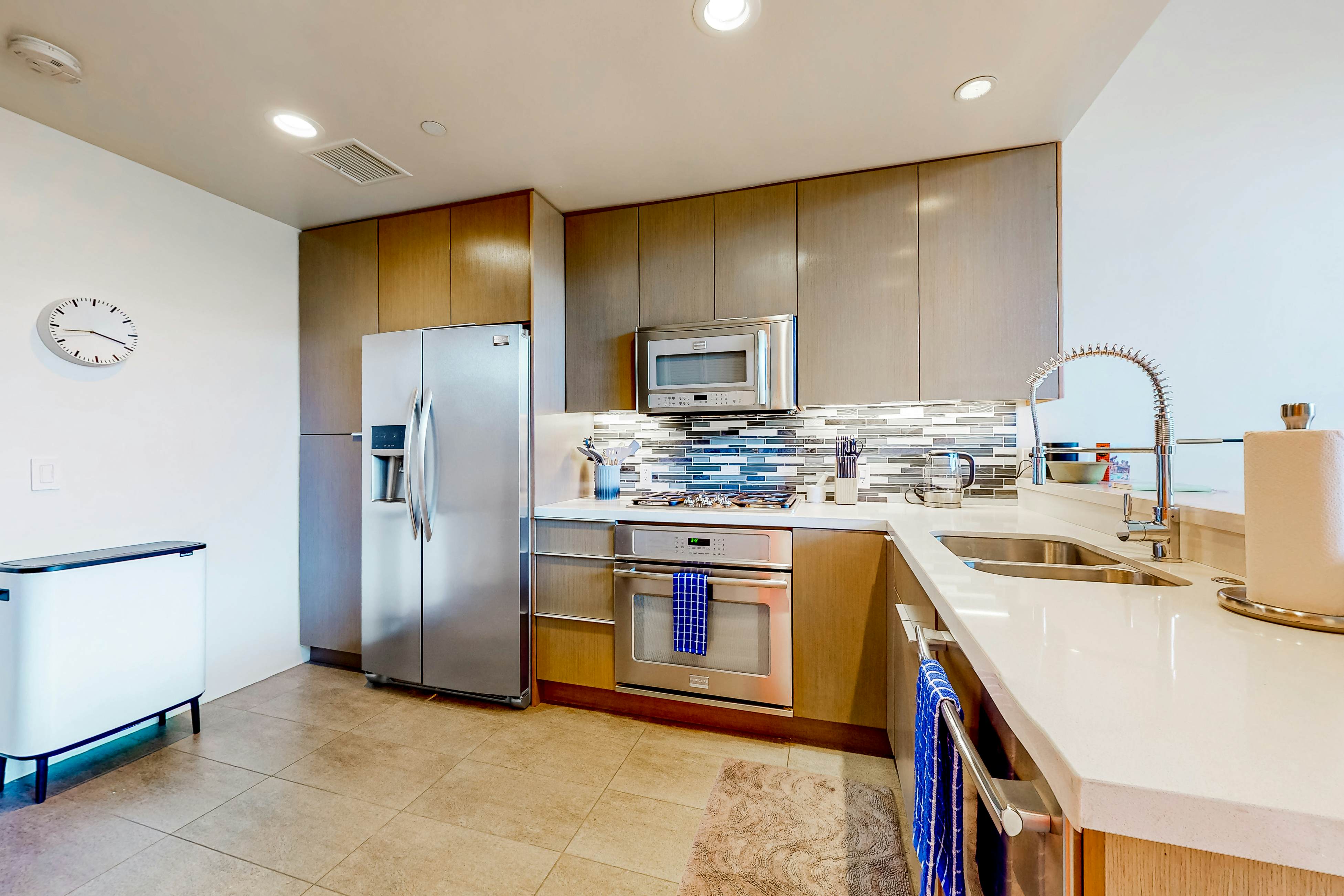 Cerritos Style - 48864