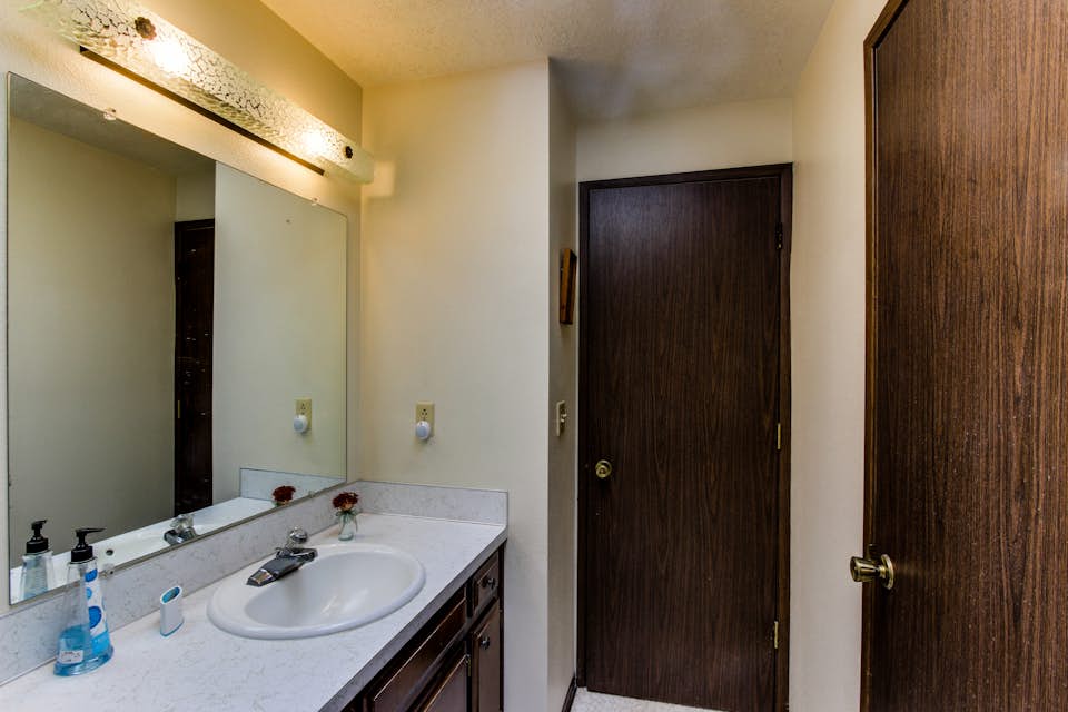 Cascade River Watch 3 BD Vacation Rental in Cascade Locks, OR Vacasa