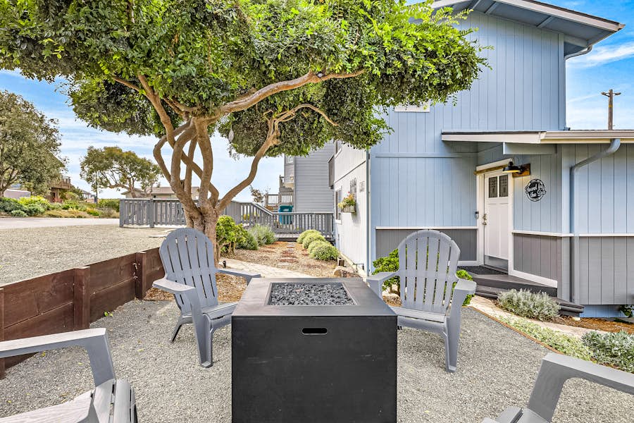 Malyroma Del Mar 2 BD Cambria, CA Vacation Rental Vacasa