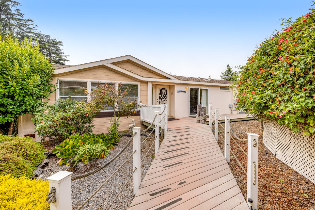 Mendocino Dunes Sandrahla 4 BD Fort Bragg, CA Vacation Rental Vacasa