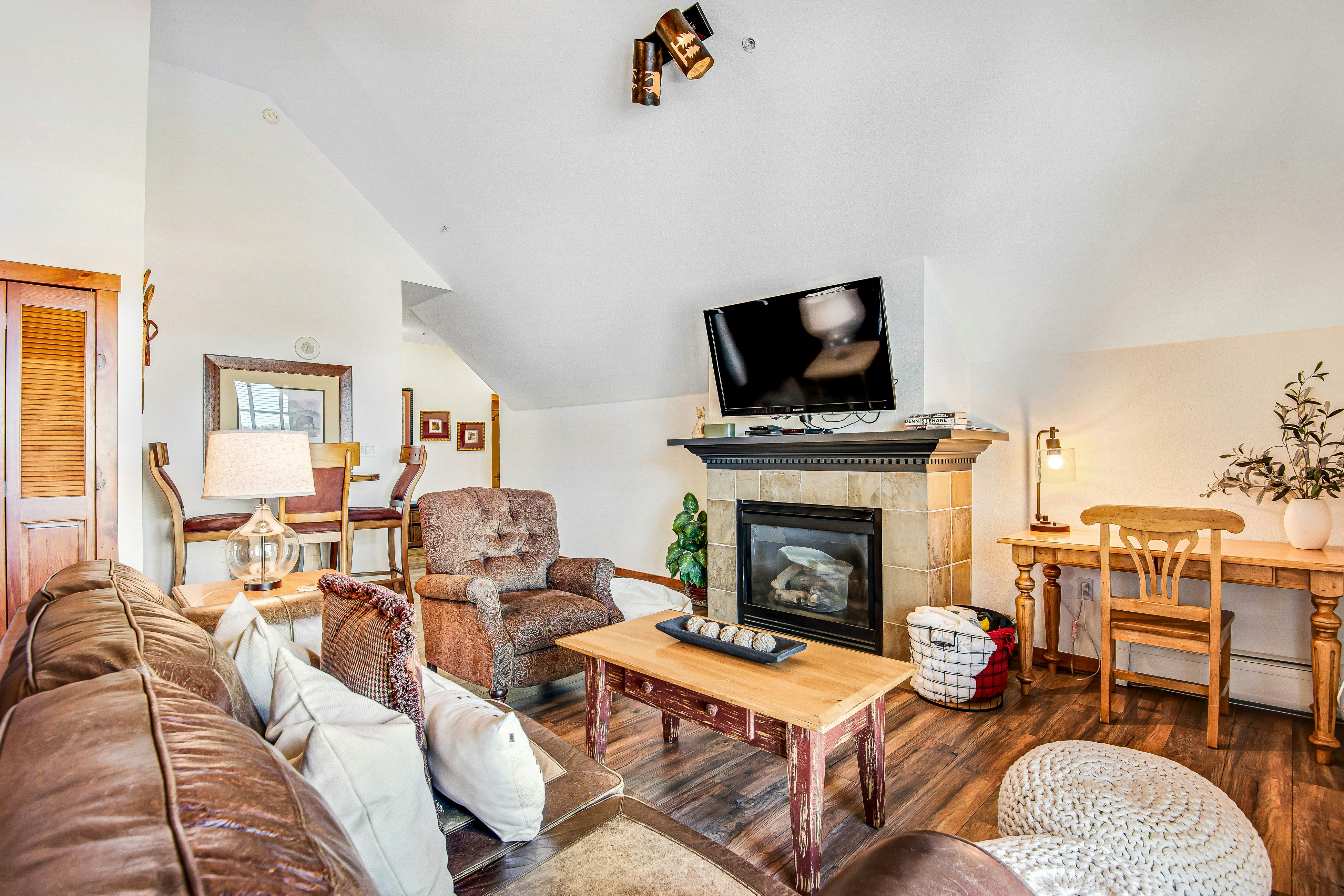 Main Street Station #2207