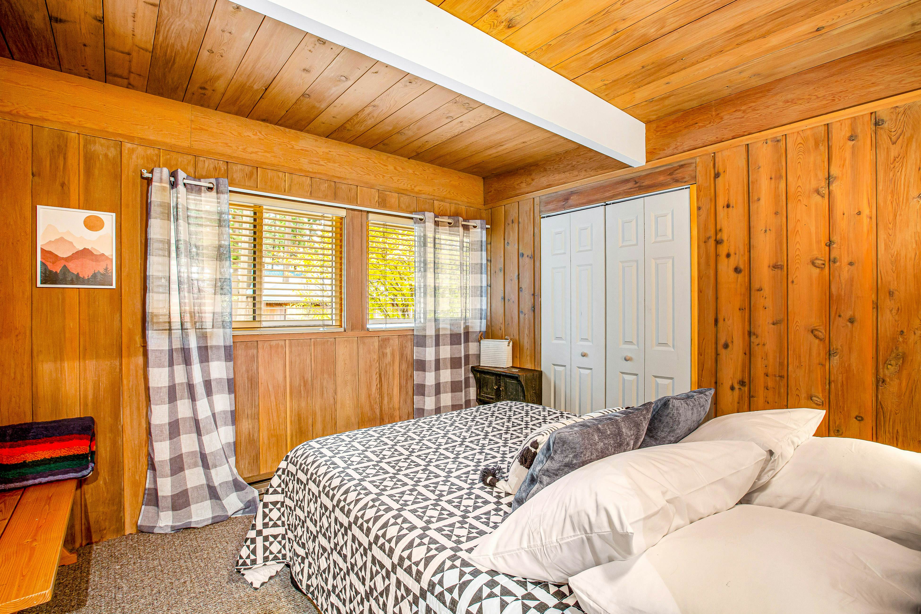 Peak-a-View Lakehouse