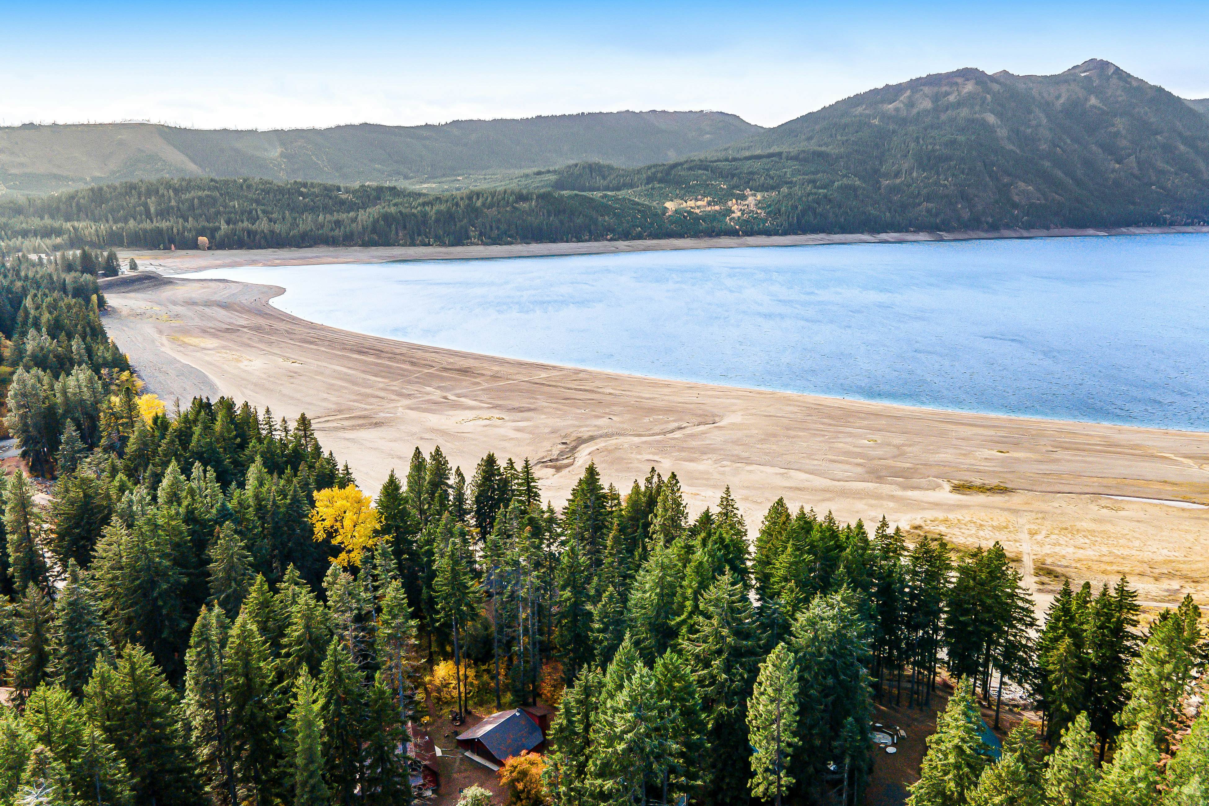 Peak-a-View Lakehouse
