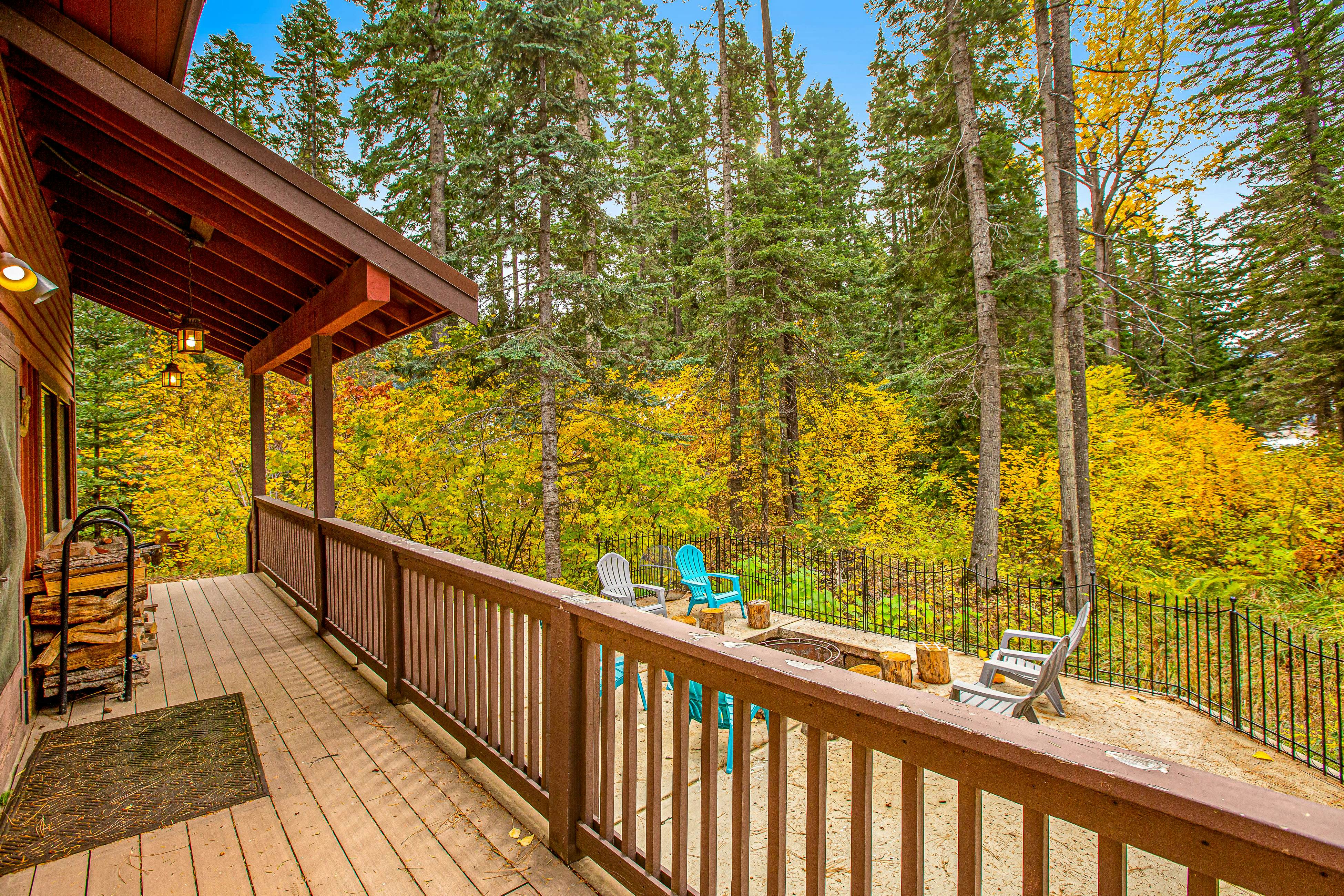 Peak-a-View Lakehouse