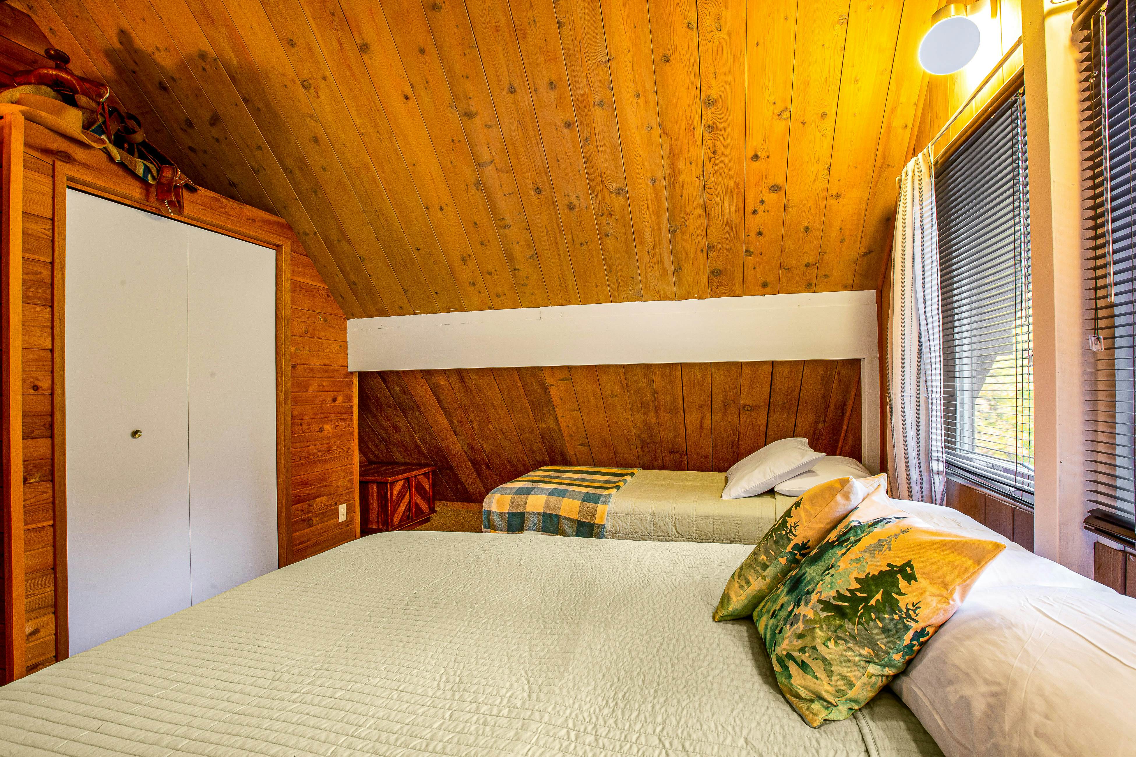 Peak-a-View Lakehouse