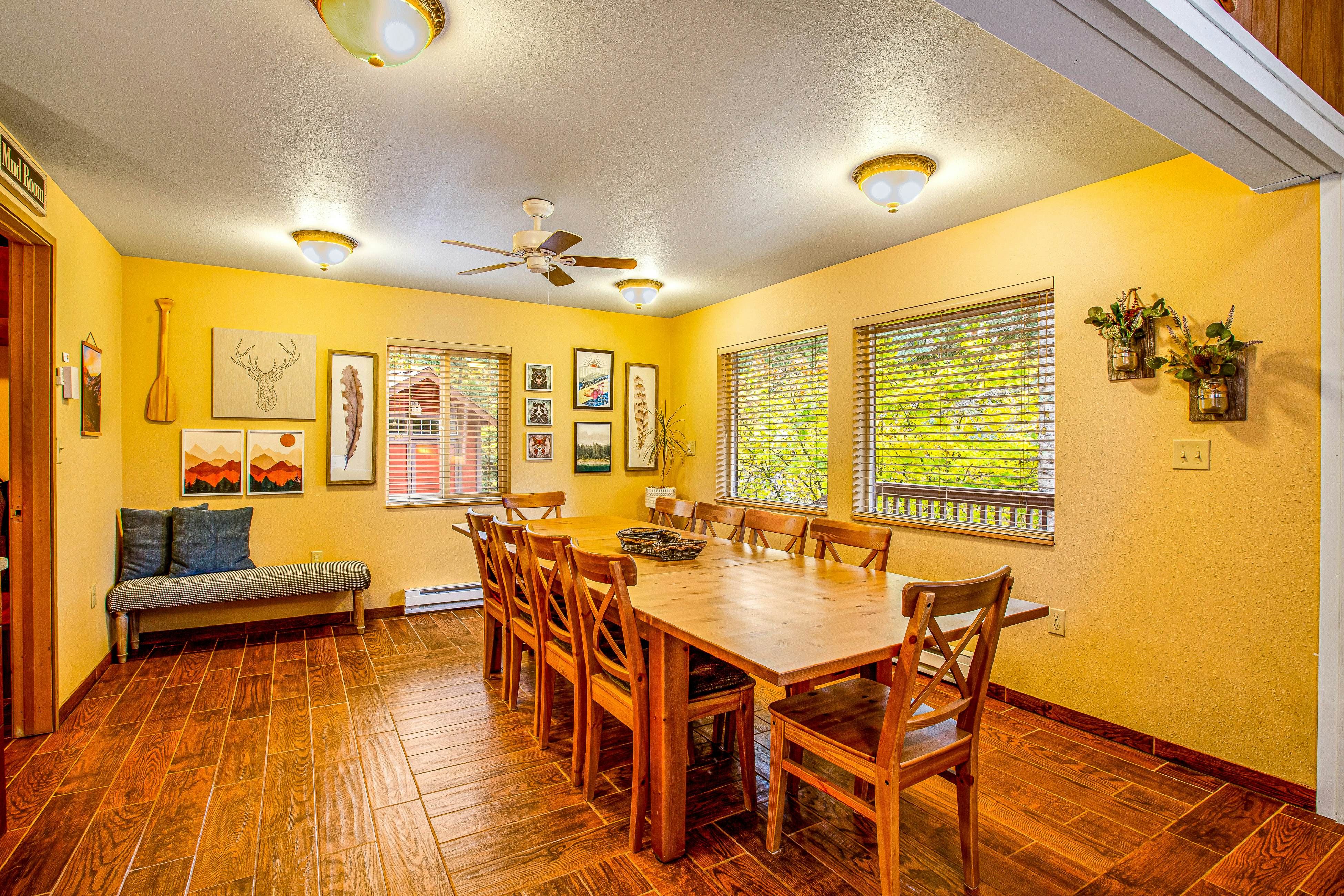 Peak-a-View Lakehouse