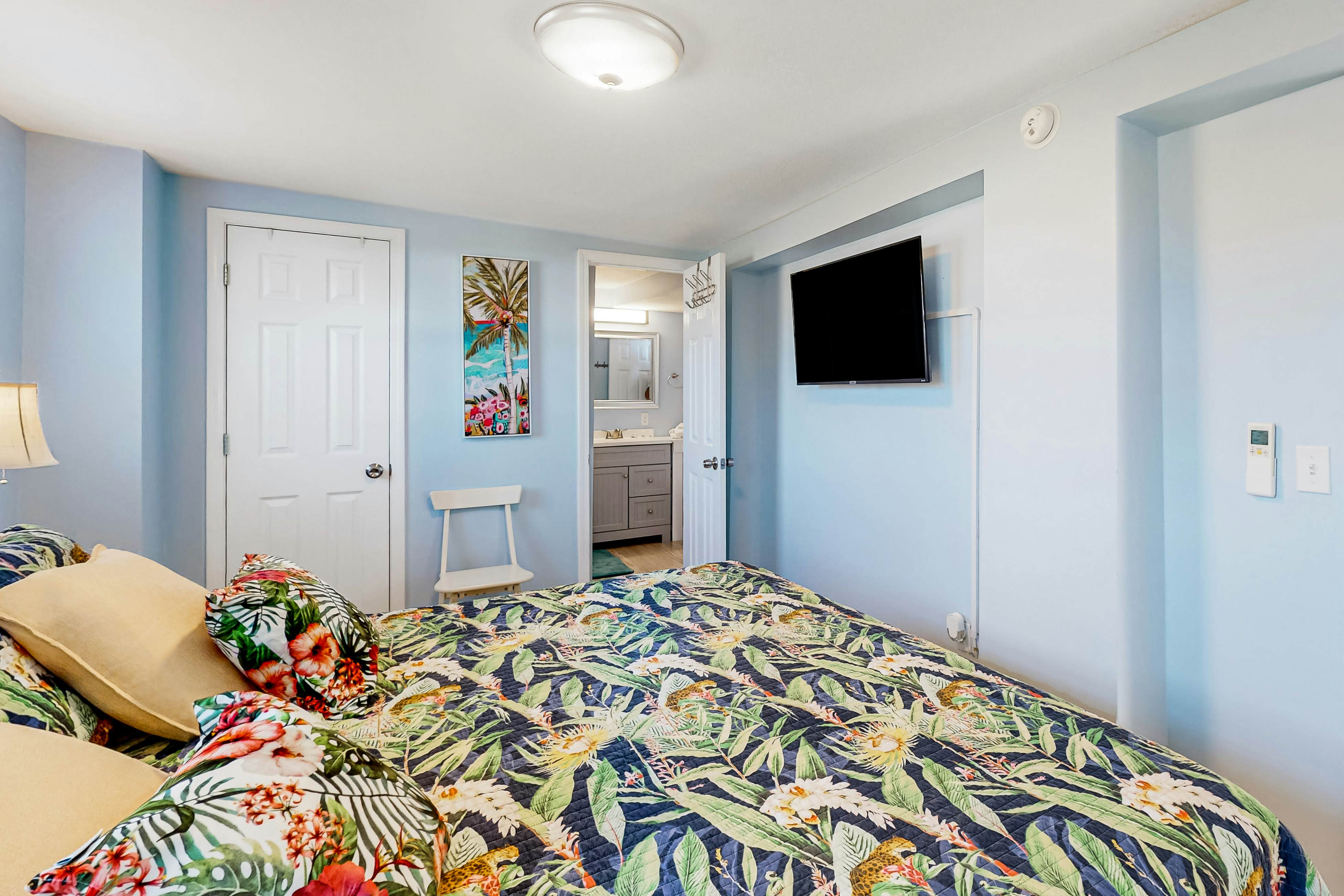 Pelican's Nest Lower 1 BD Mexico Beach, FL Vacation Rental Vacasa