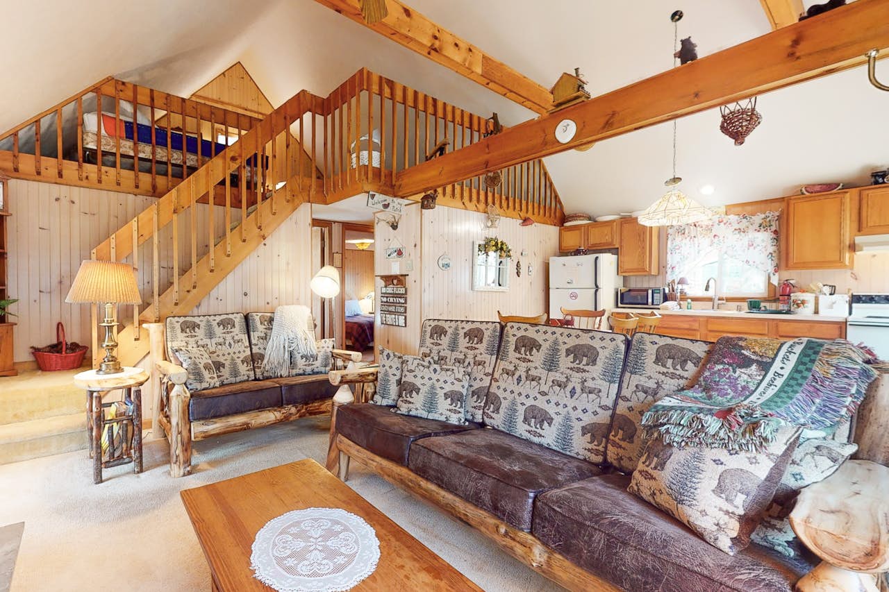 Arrowhead Lake Leisure 2 BD Pocono Lake, PA Vacation Rental Vacasa