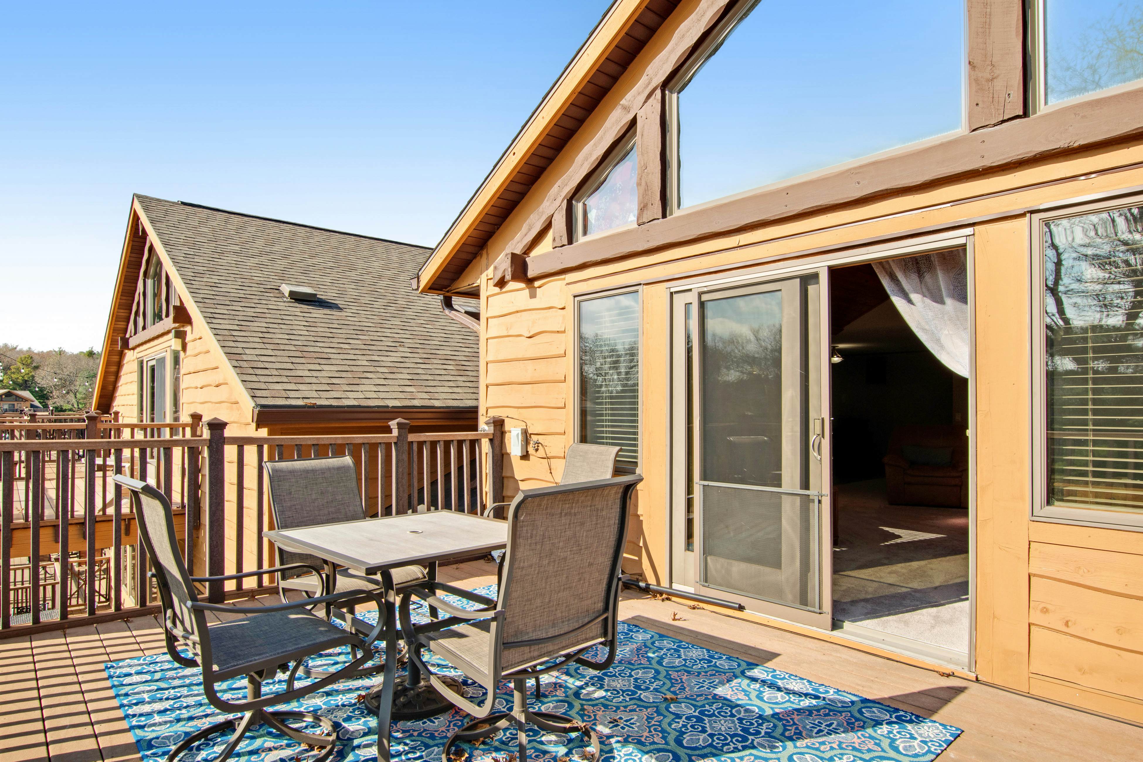 Sunset Condominiums - Castle Rock Retreat