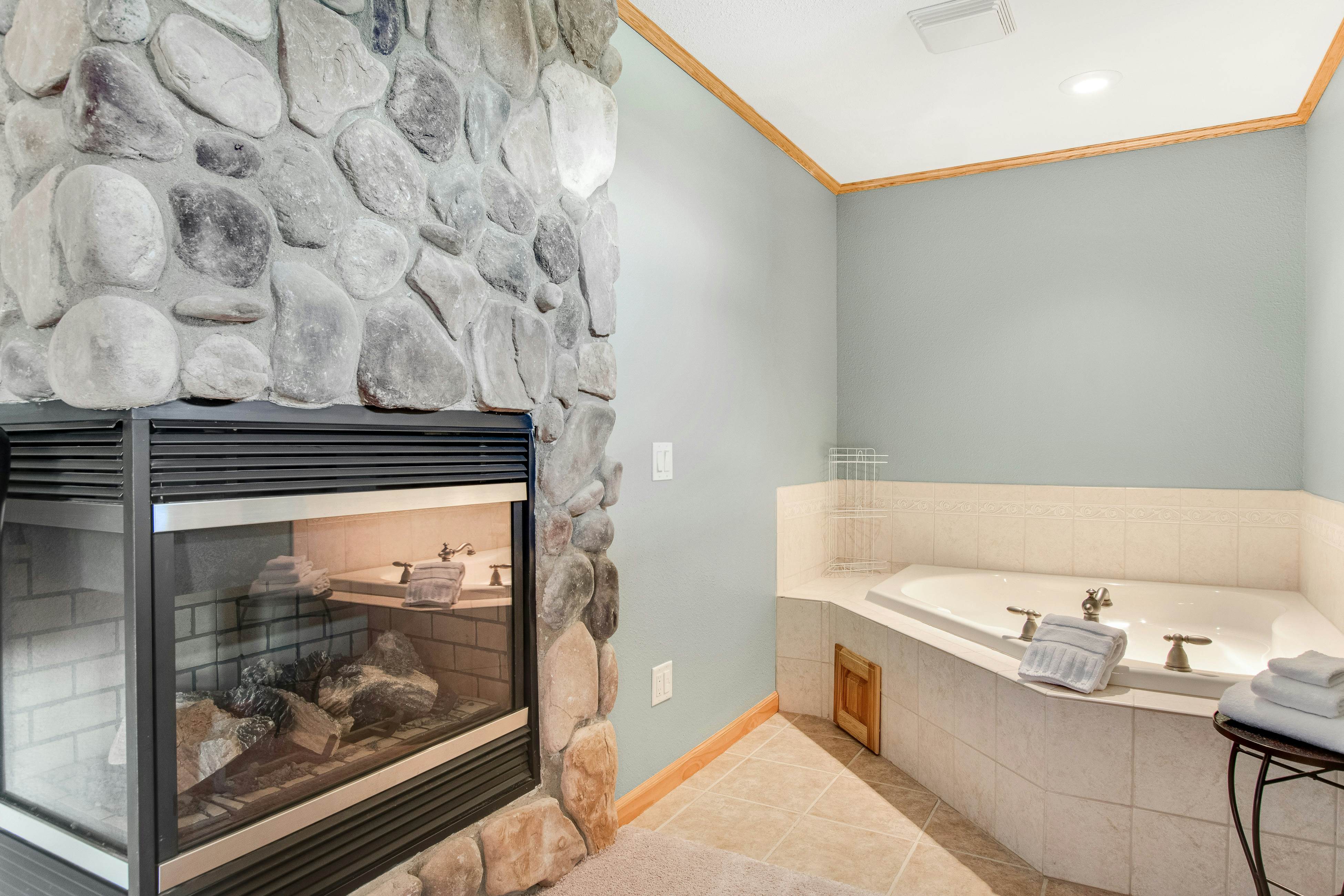 Sunset Condominiums - Castle Rock Retreat