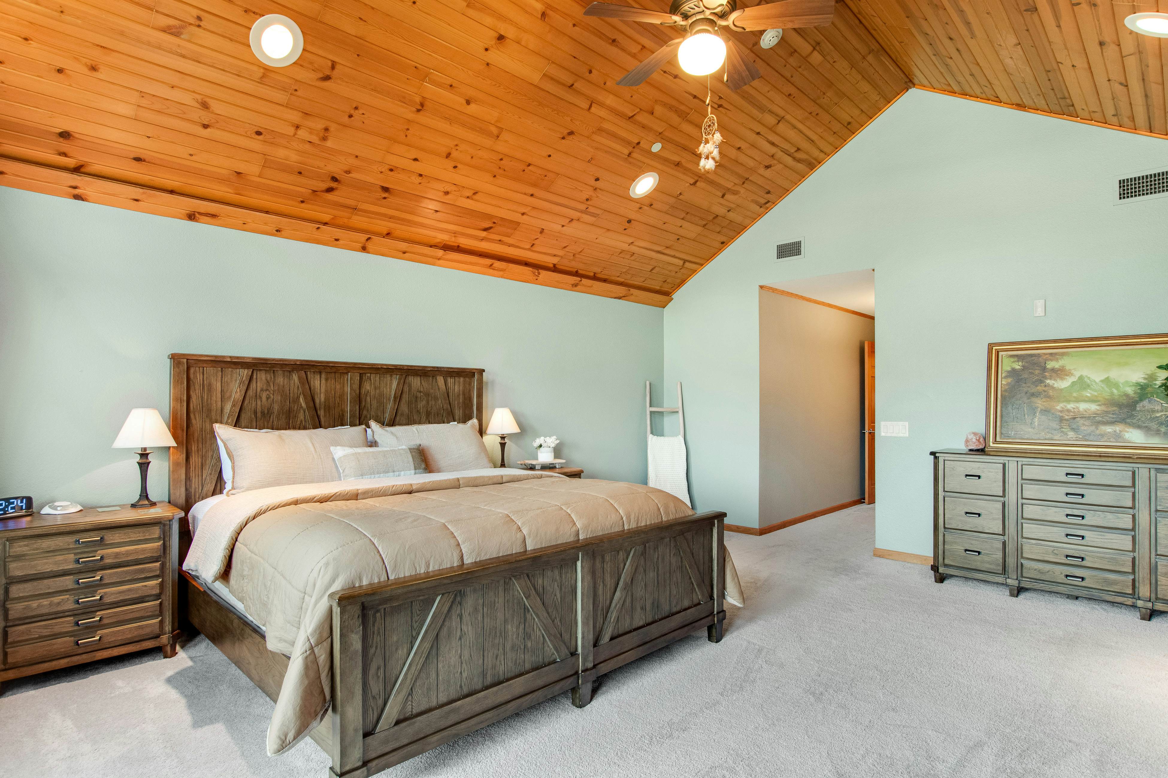 Sunset Condominiums - Castle Rock Retreat