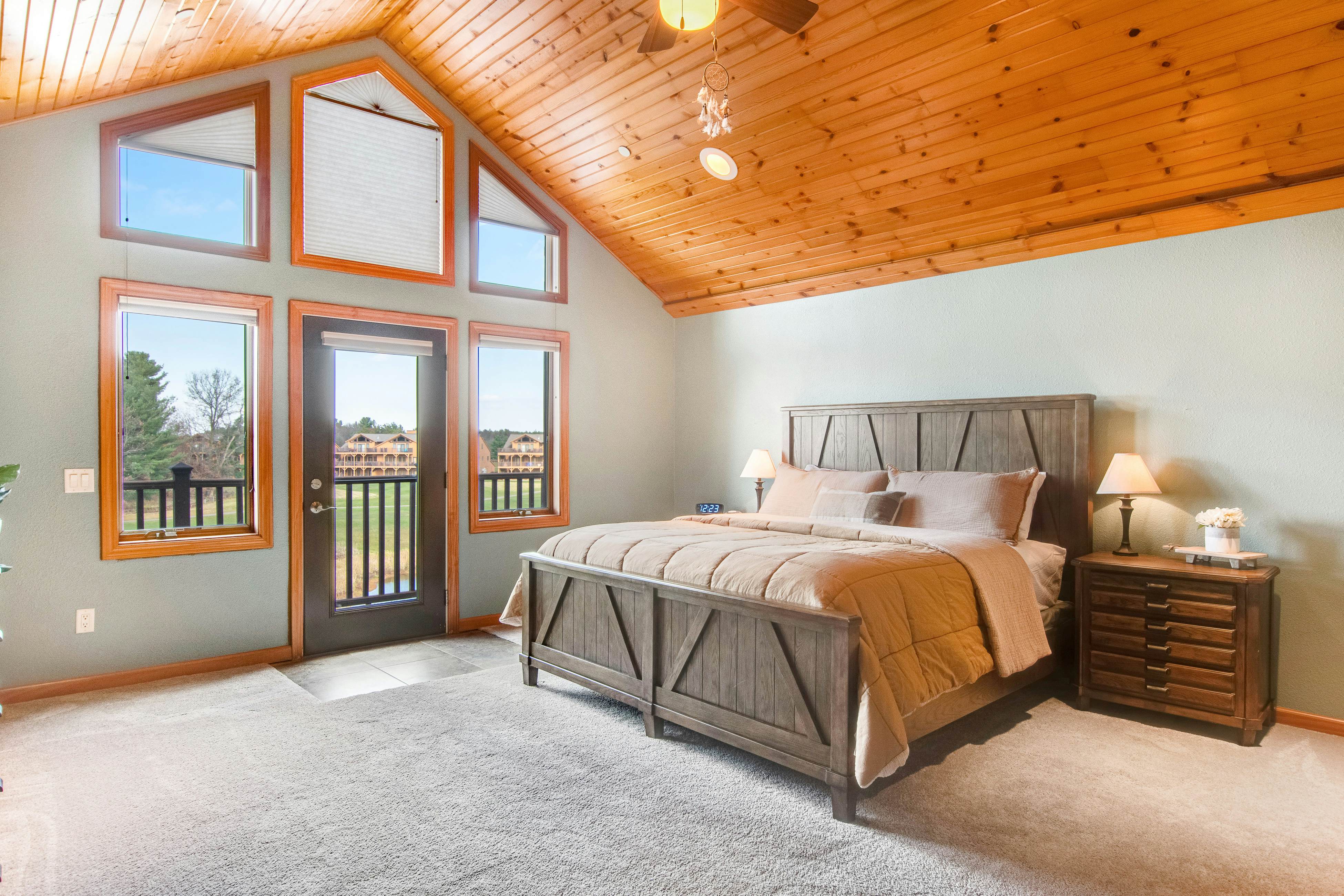 Sunset Condominiums - Castle Rock Retreat