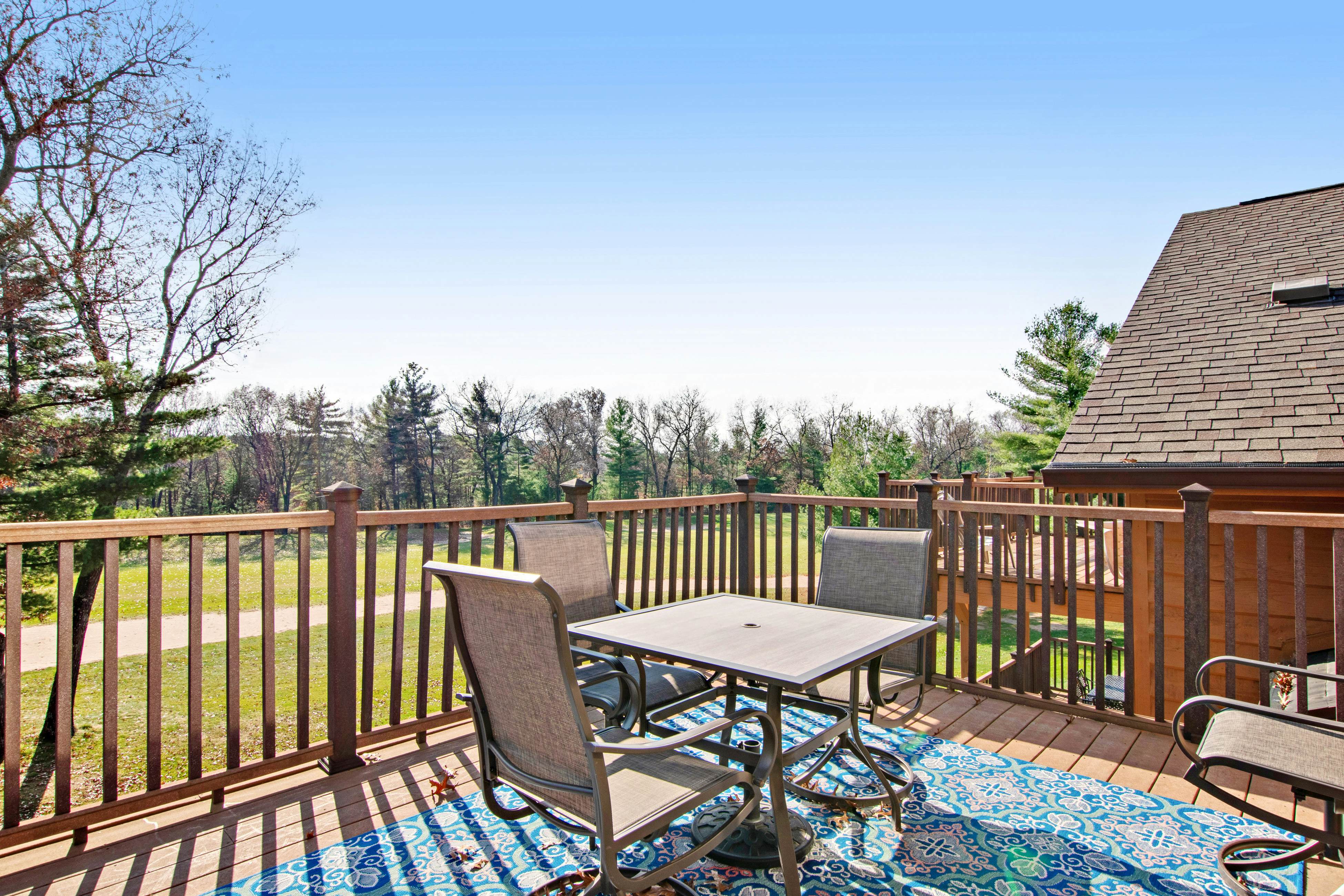 Sunset Condominiums - Castle Rock Retreat