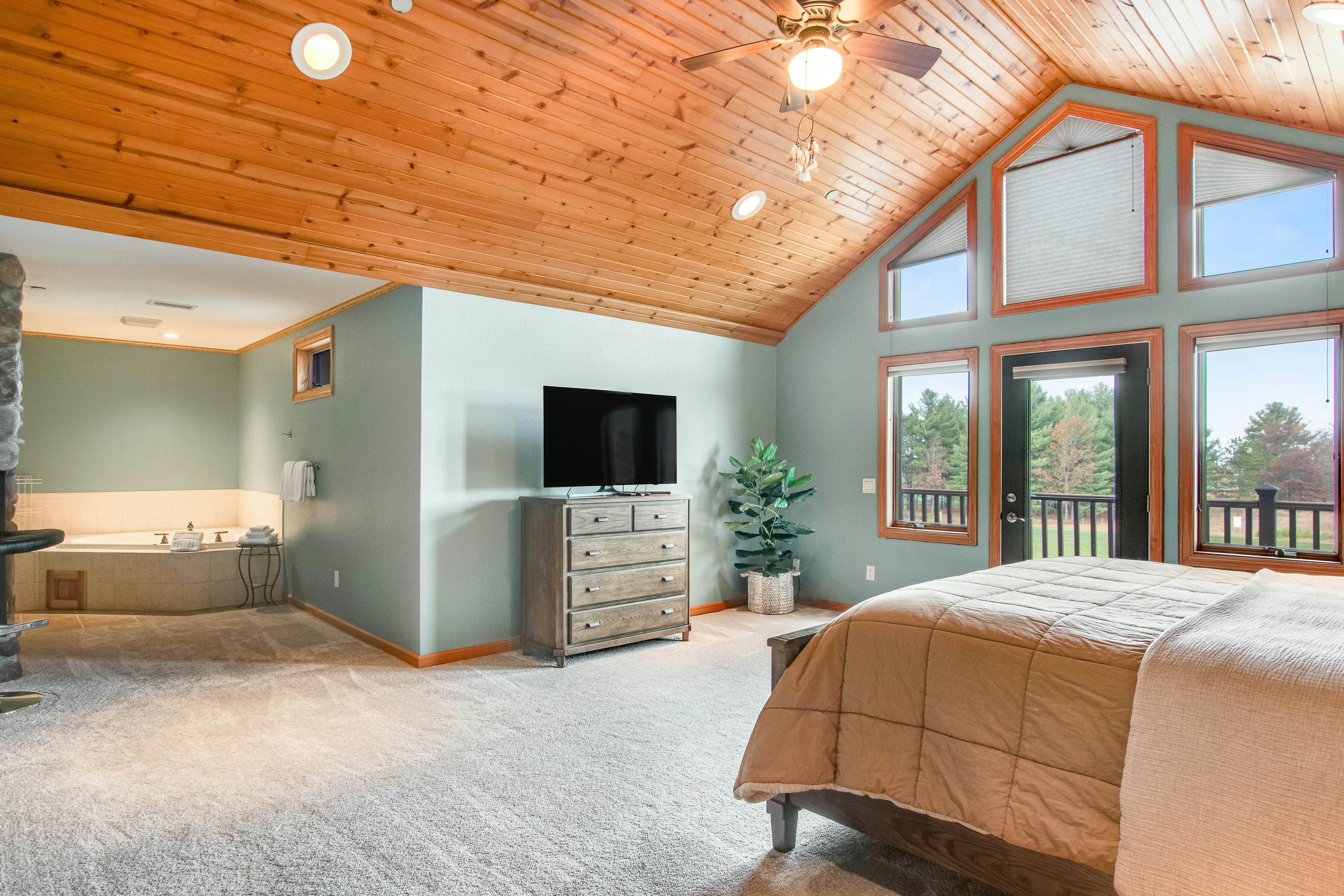 Sunset Condominiums - Castle Rock Retreat