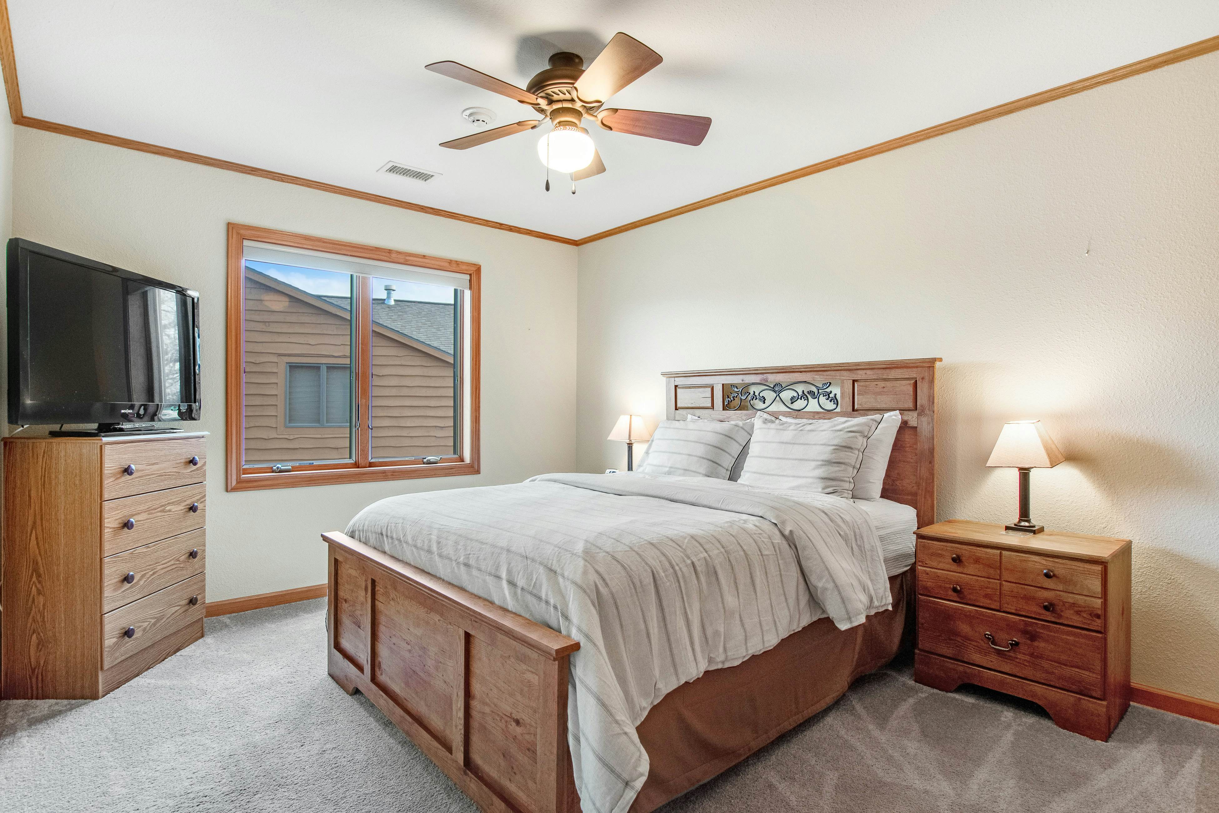 Sunset Condominiums - Castle Rock Retreat