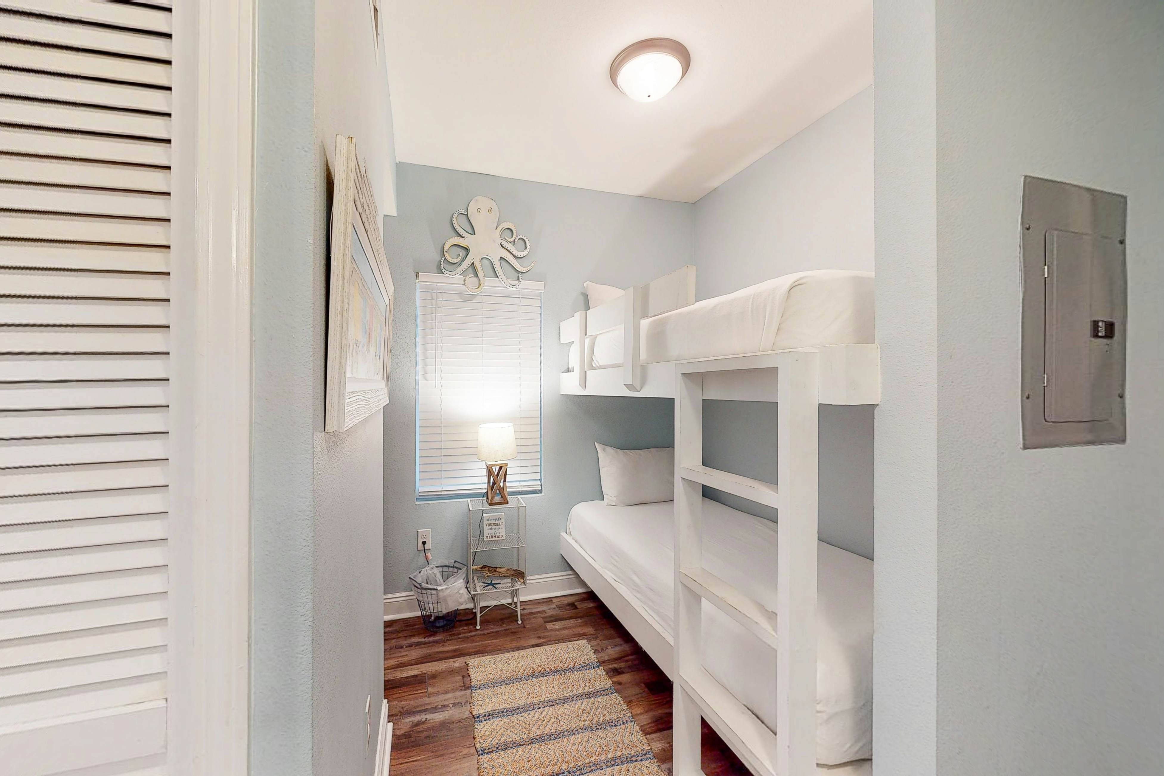 Laketown Wharf 130 Cerulean Seas