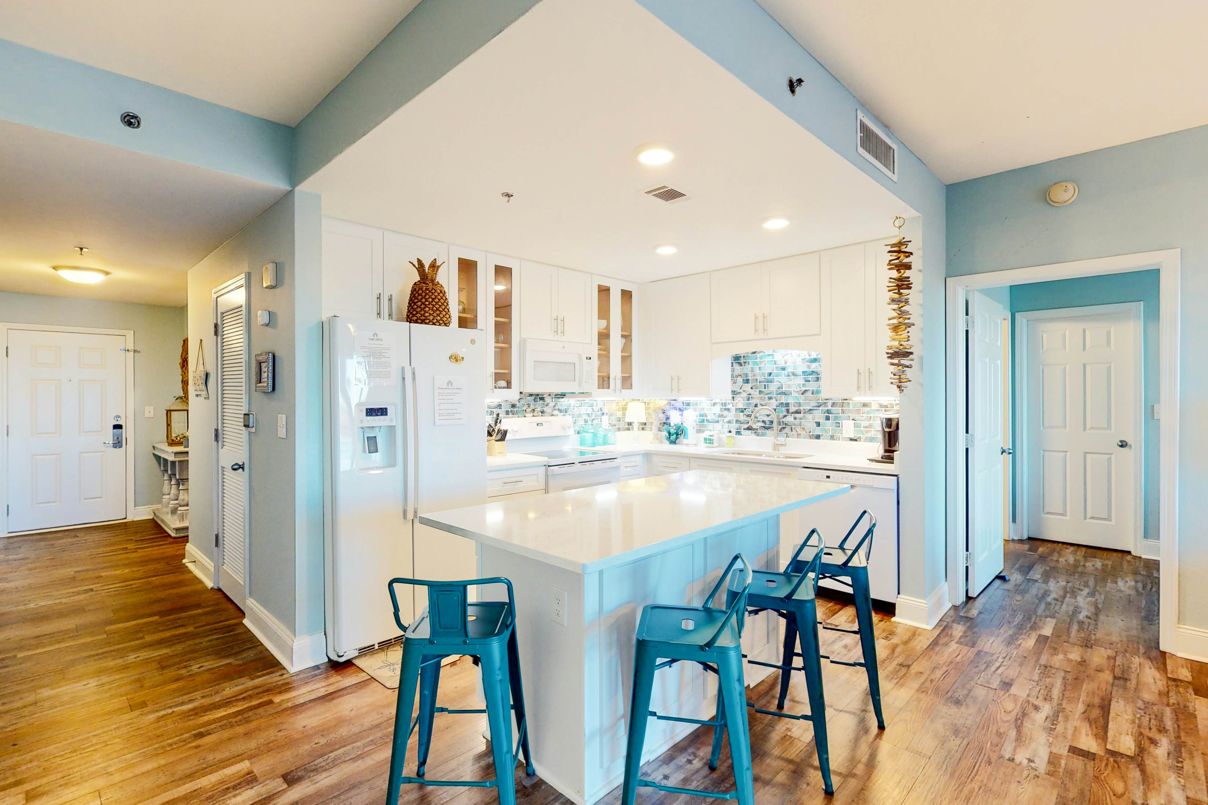 Laketown Wharf 130 Cerulean Seas