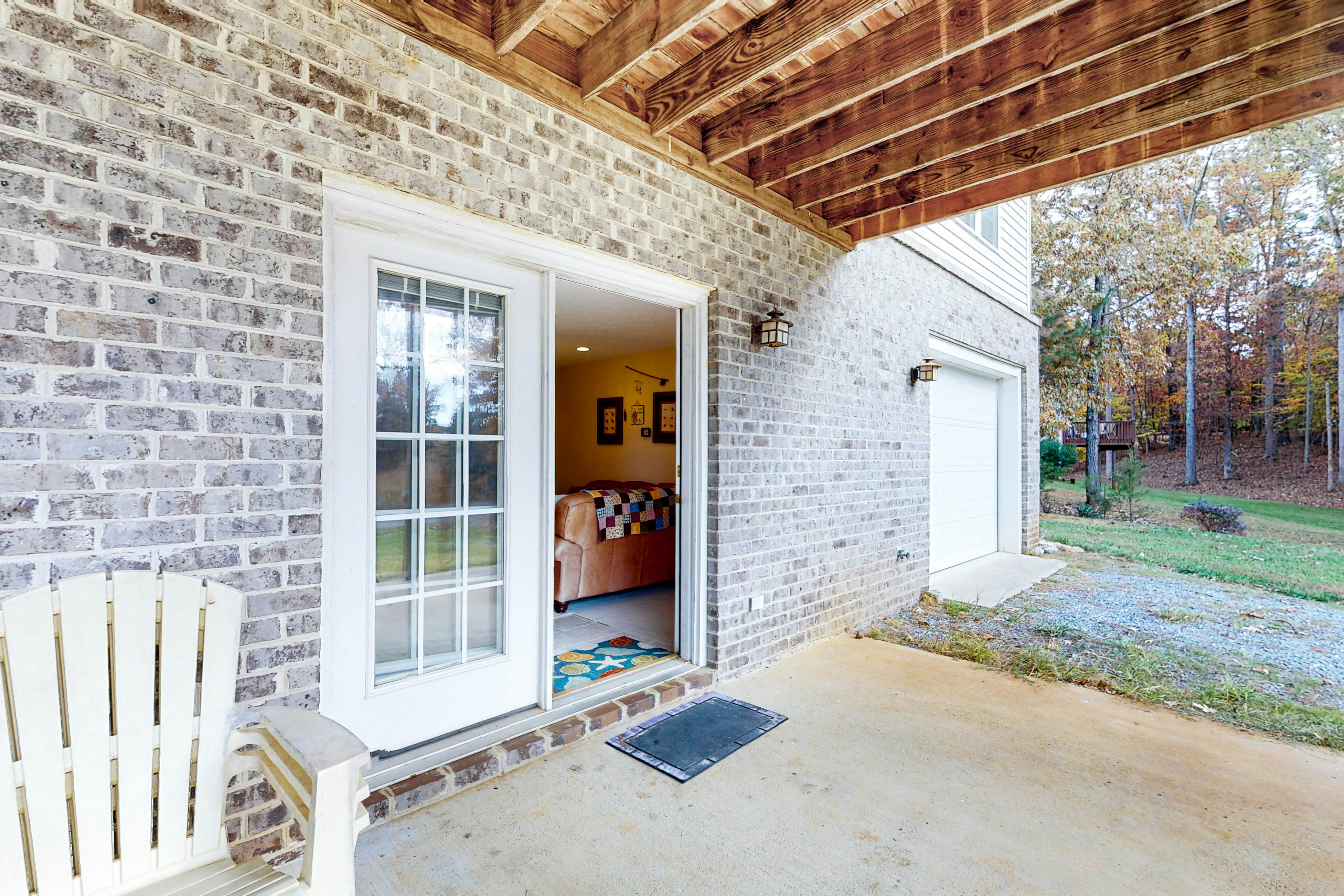 Orr at Waterways 4 BD Huddleston, VA Vacation Rental Vacasa