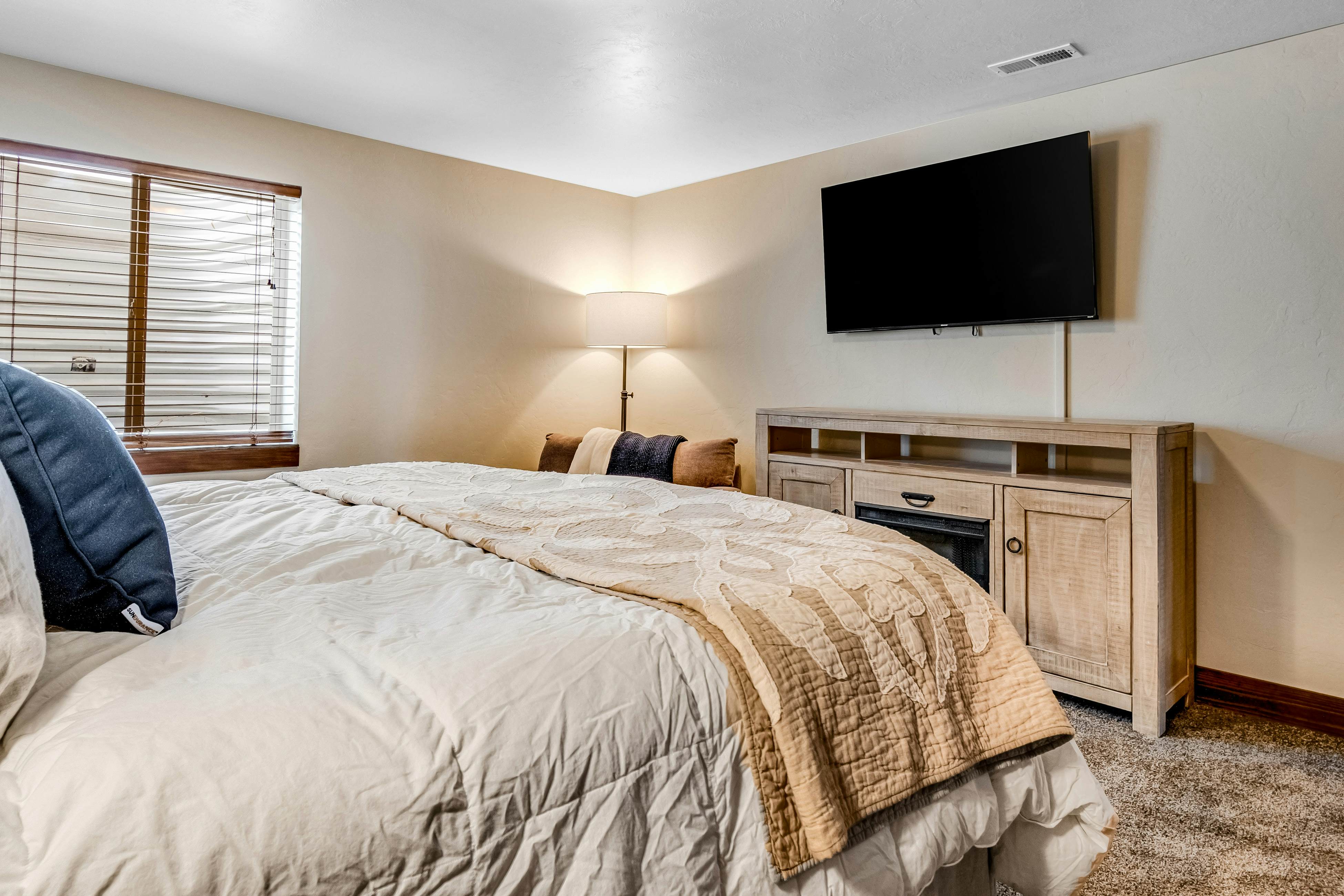 Peaceful Bear Lake Home