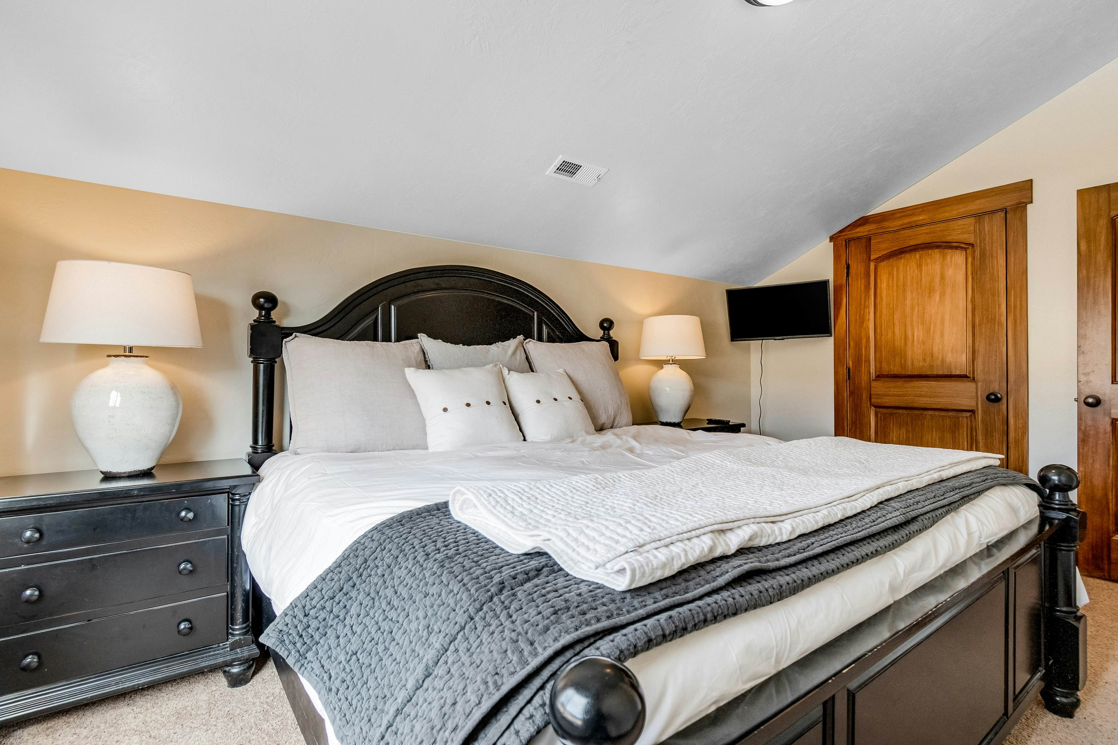 Peaceful Bear Lake Home