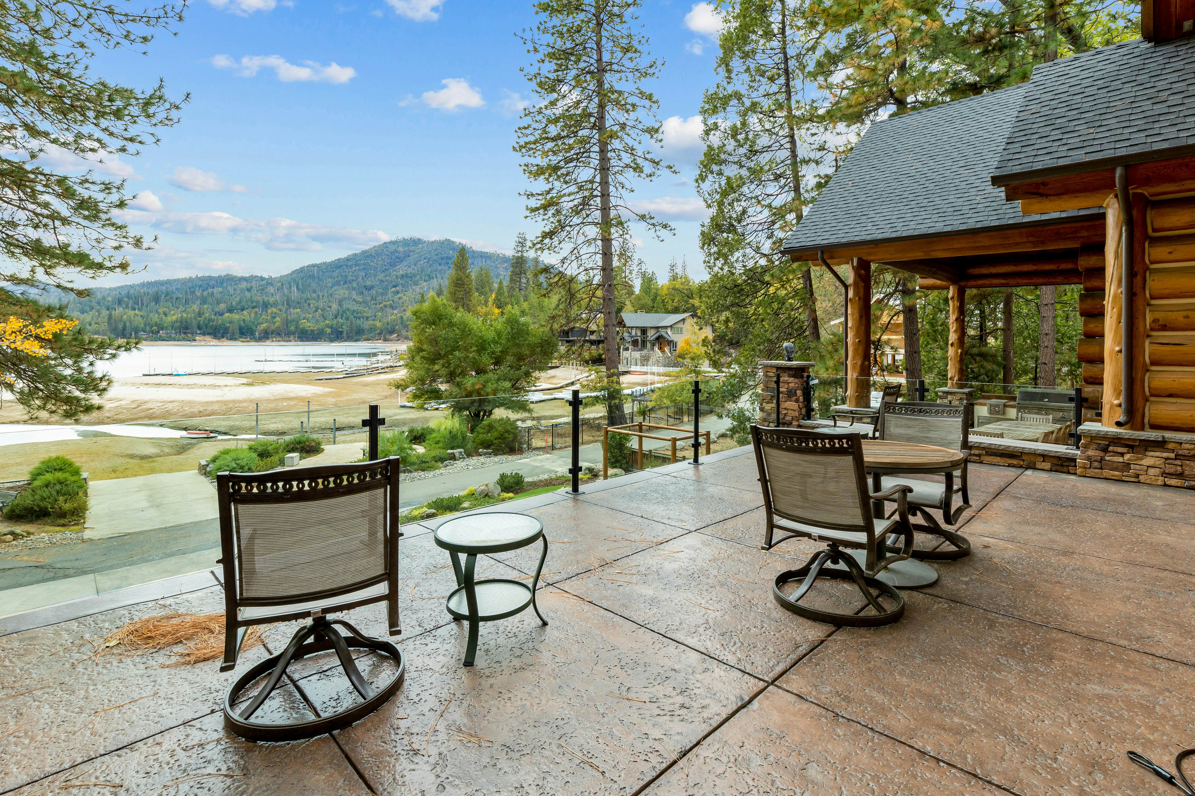 Willow Cove Log Cabin 