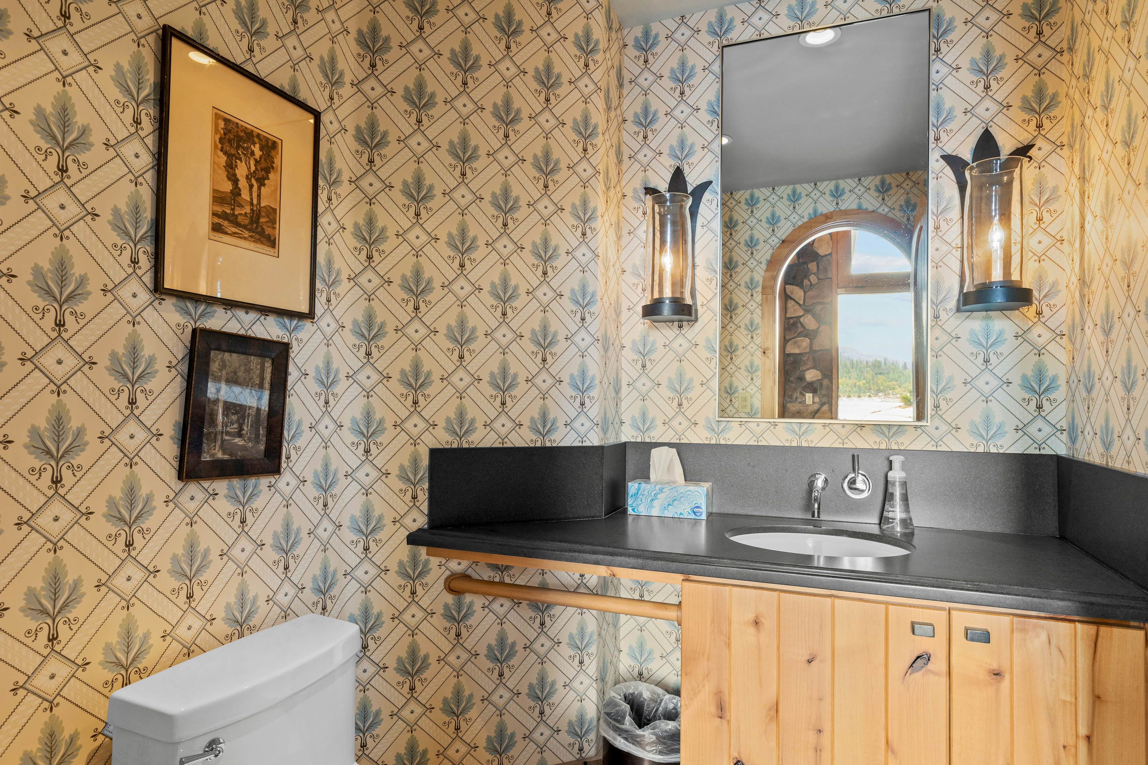 Willow Cove Log Cabin 