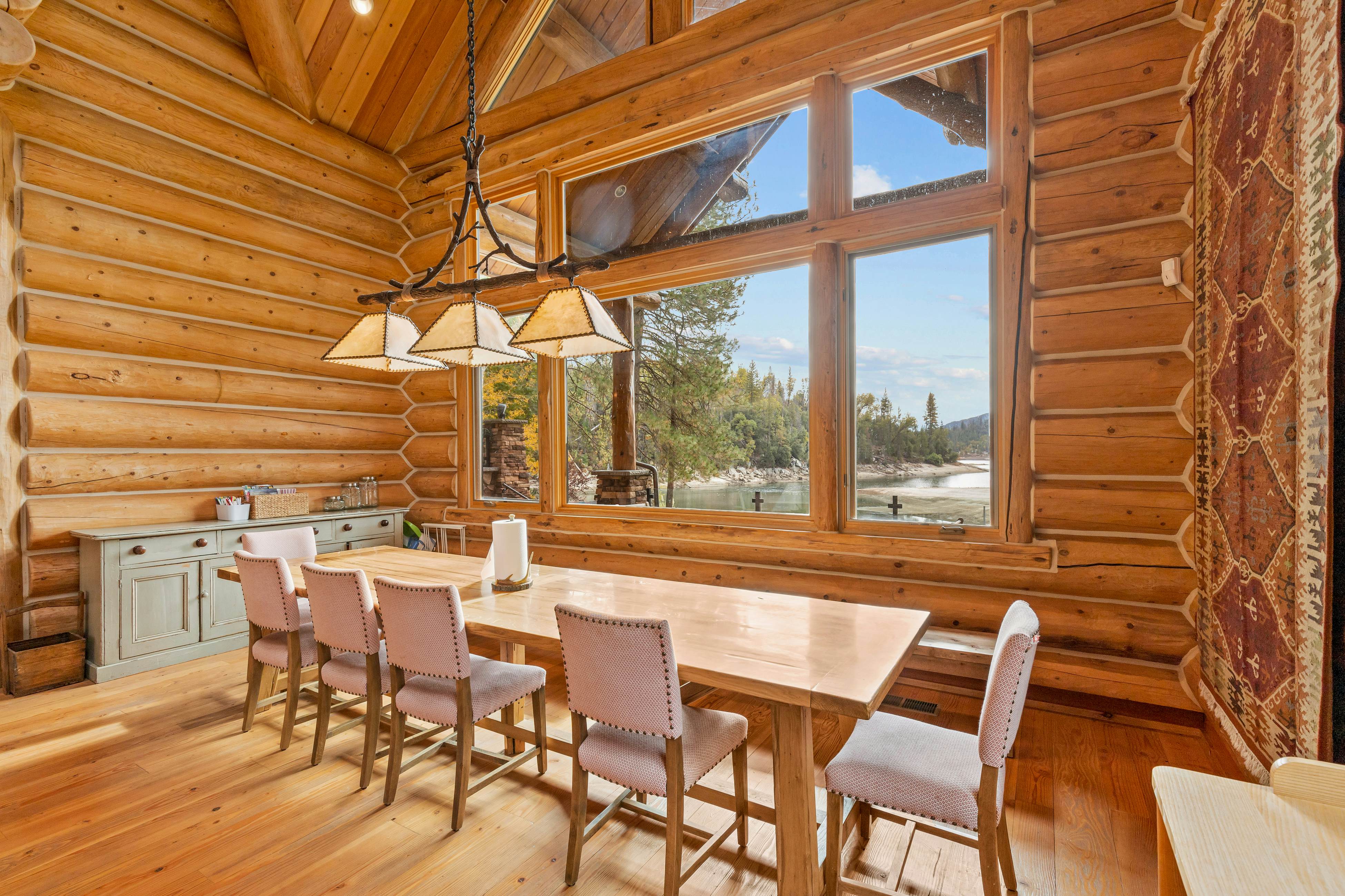 Willow Cove Log Cabin 