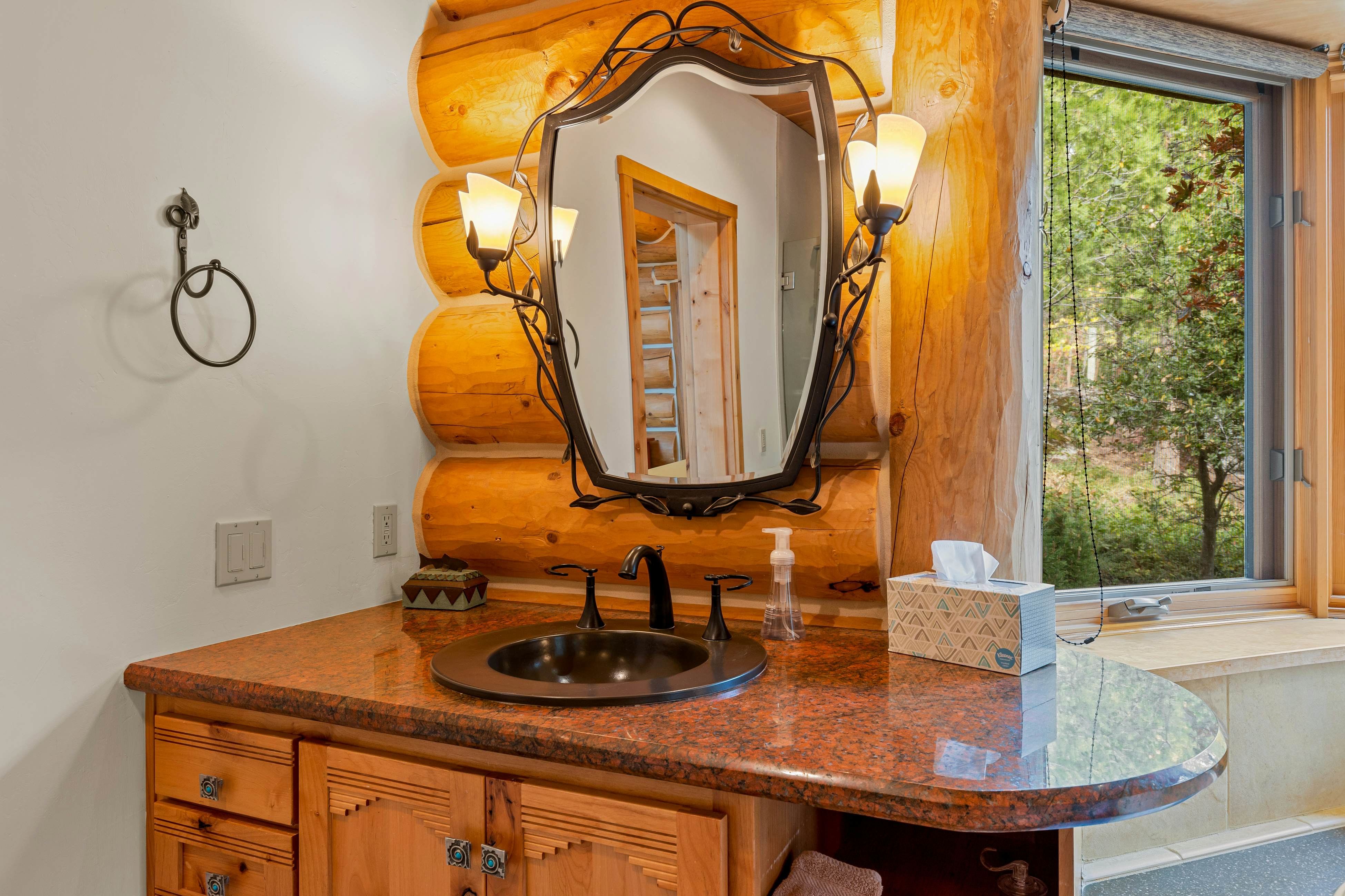 Willow Cove Log Cabin 