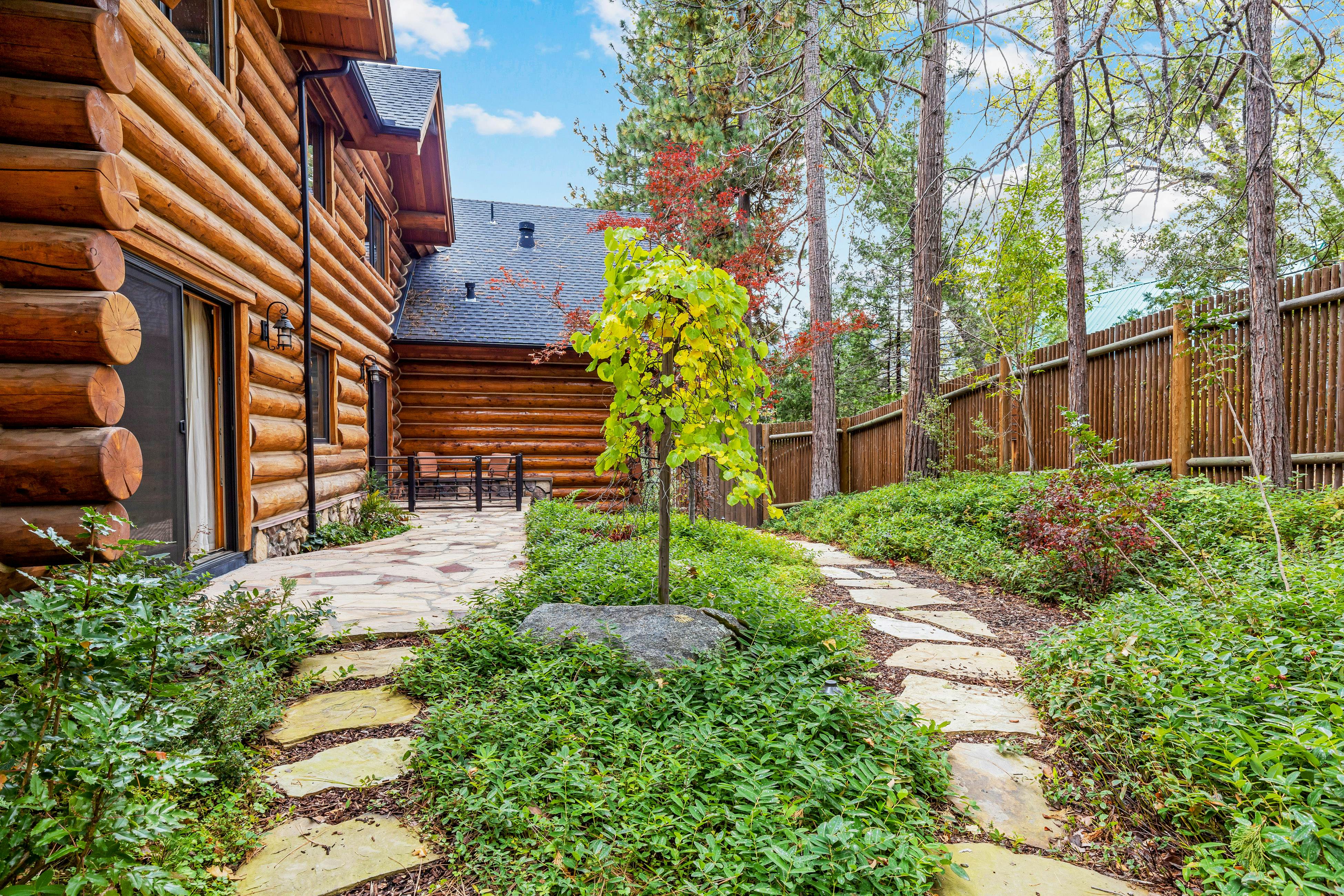 Willow Cove Log Cabin 