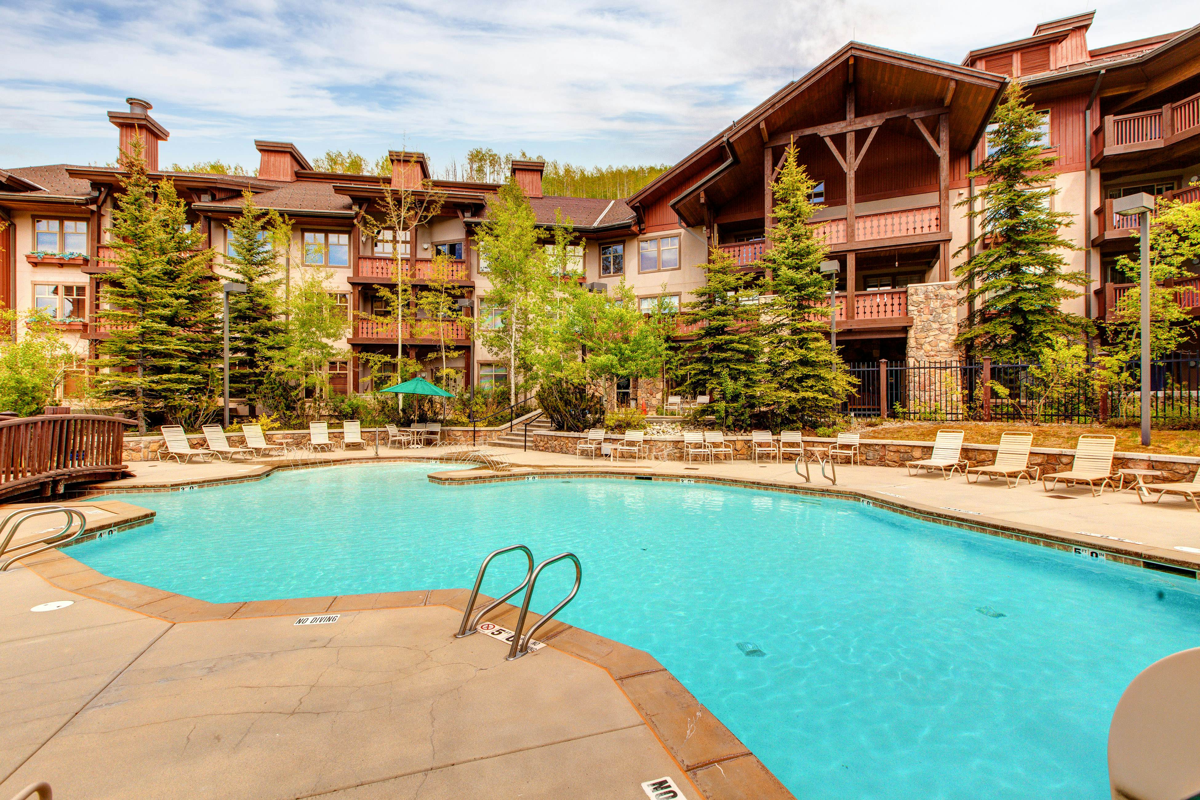 Powderhorn Lodge 209