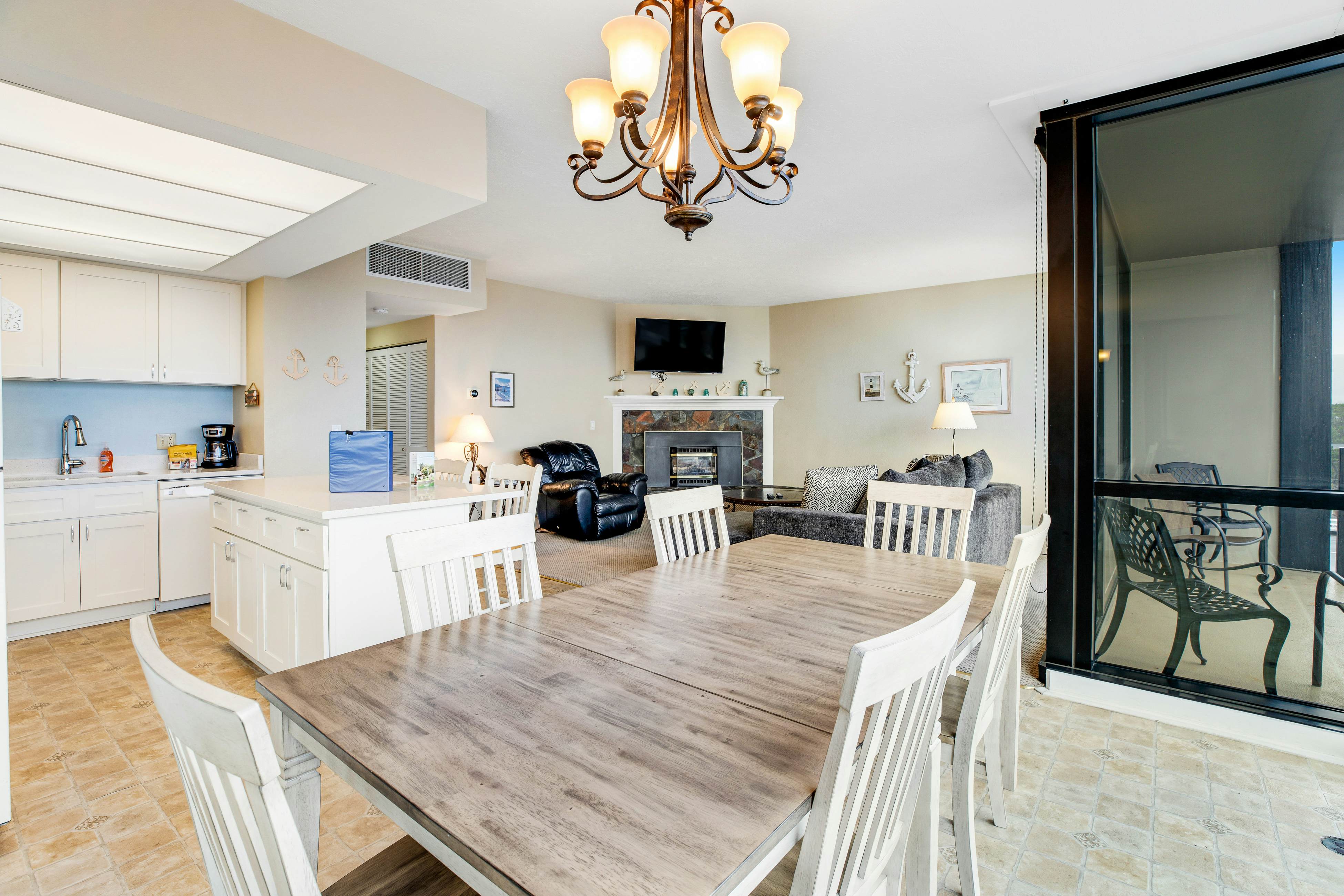 Sand & Sea The Holladay (418) 2 BD Seaside, OR Vacation Rental Vacasa