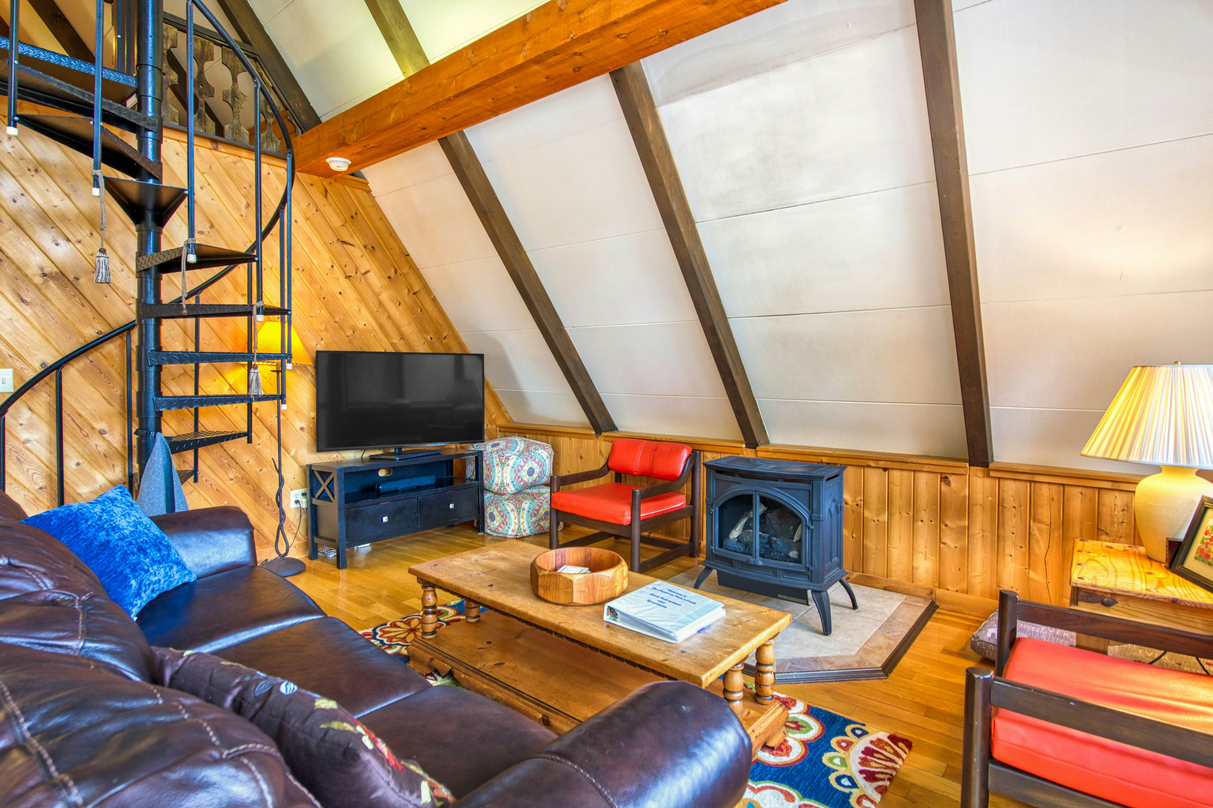 Chalet at Peek's Creek