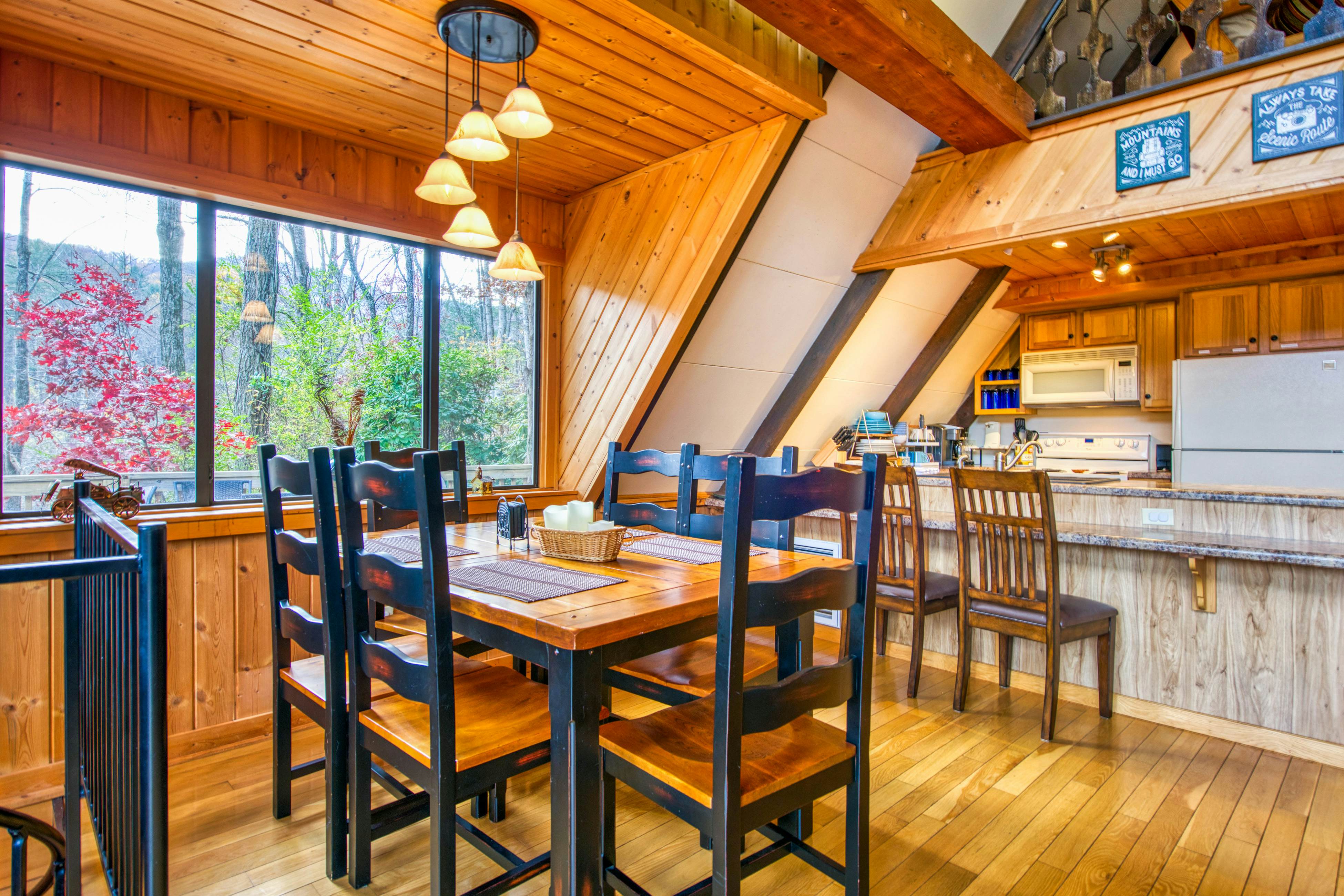 Chalet at Peek's Creek