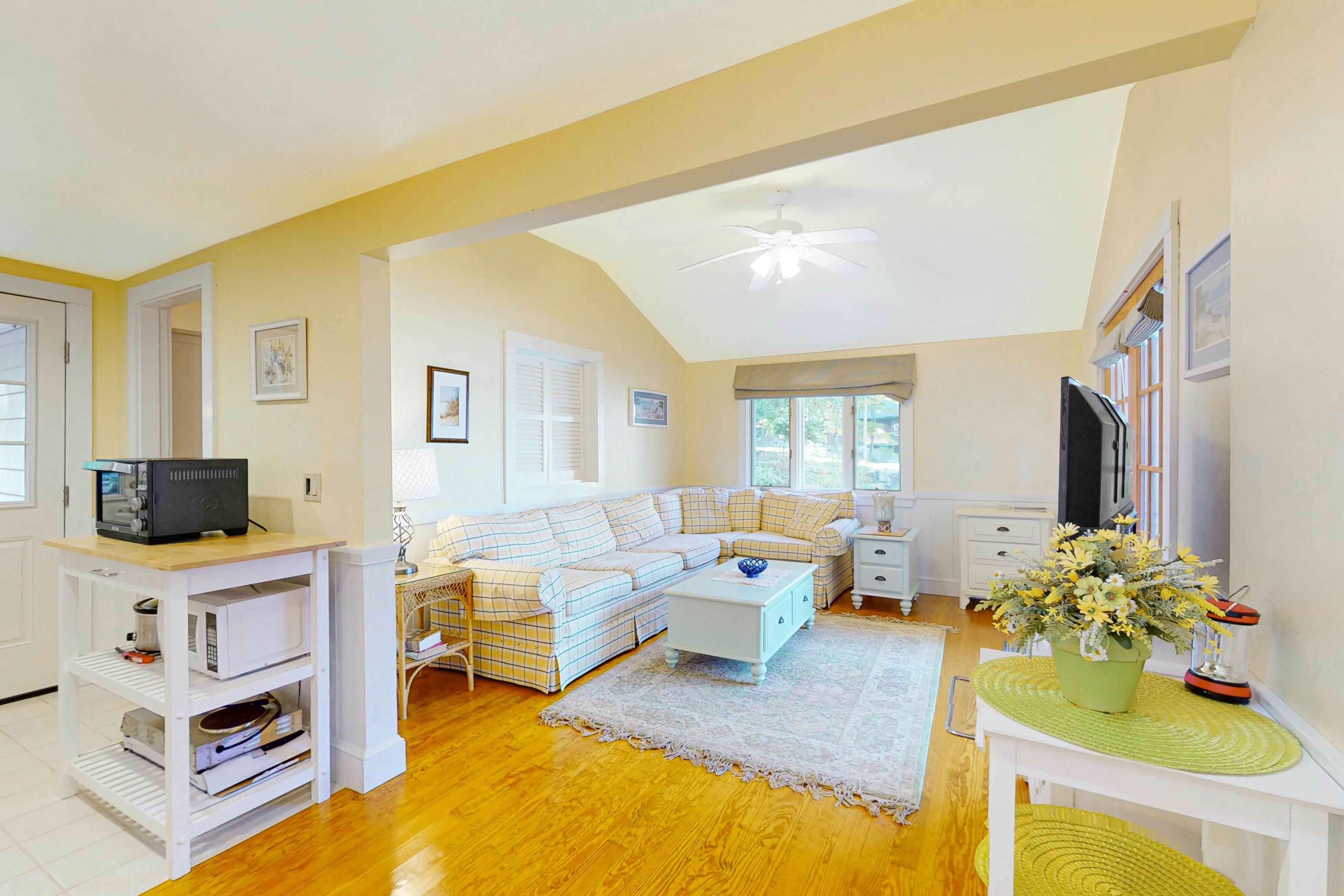 The Cottage-Stoneybrook Haven 