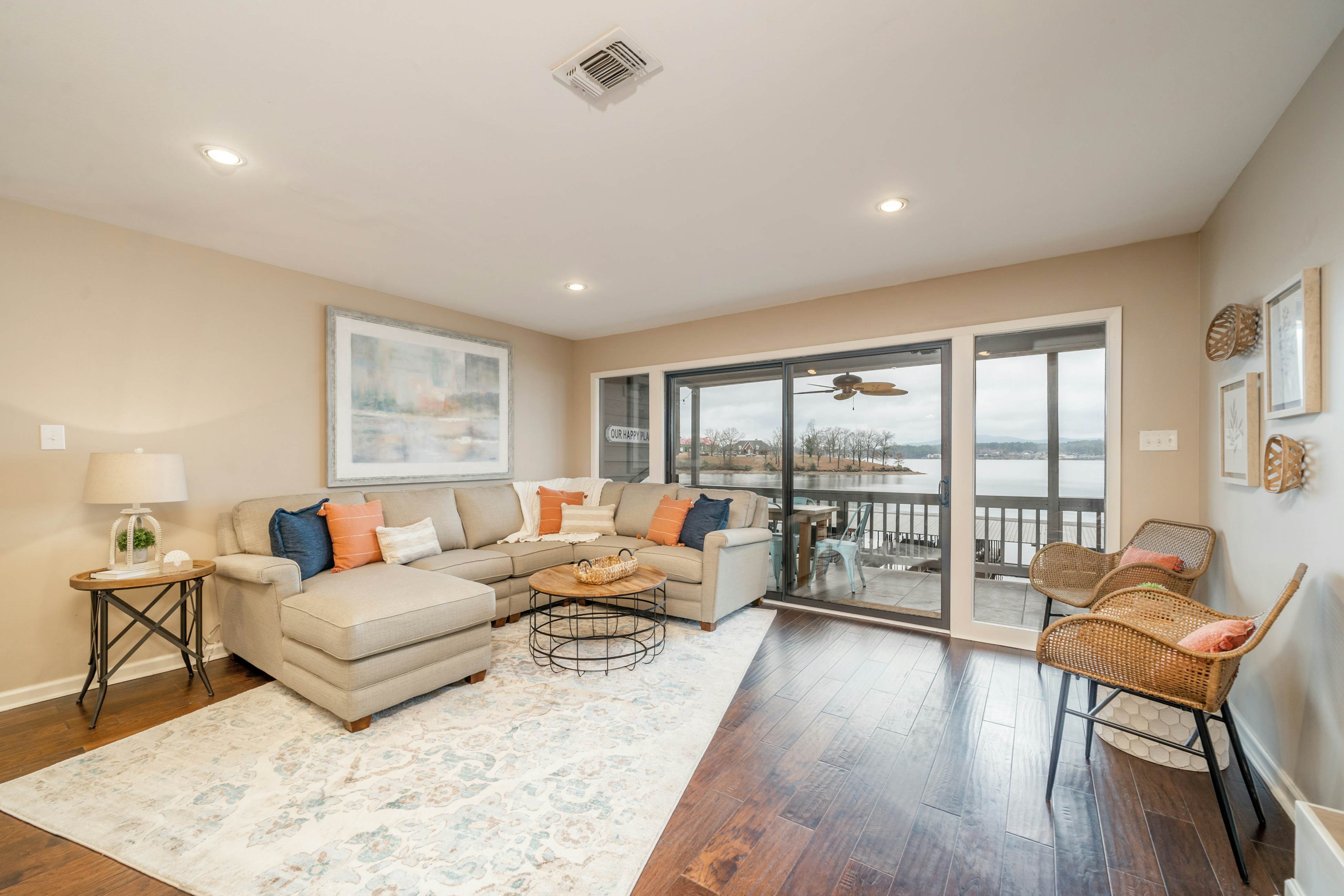 Arkansas Vacation Rentals, Cabins, Lake House Rentals Vacasa