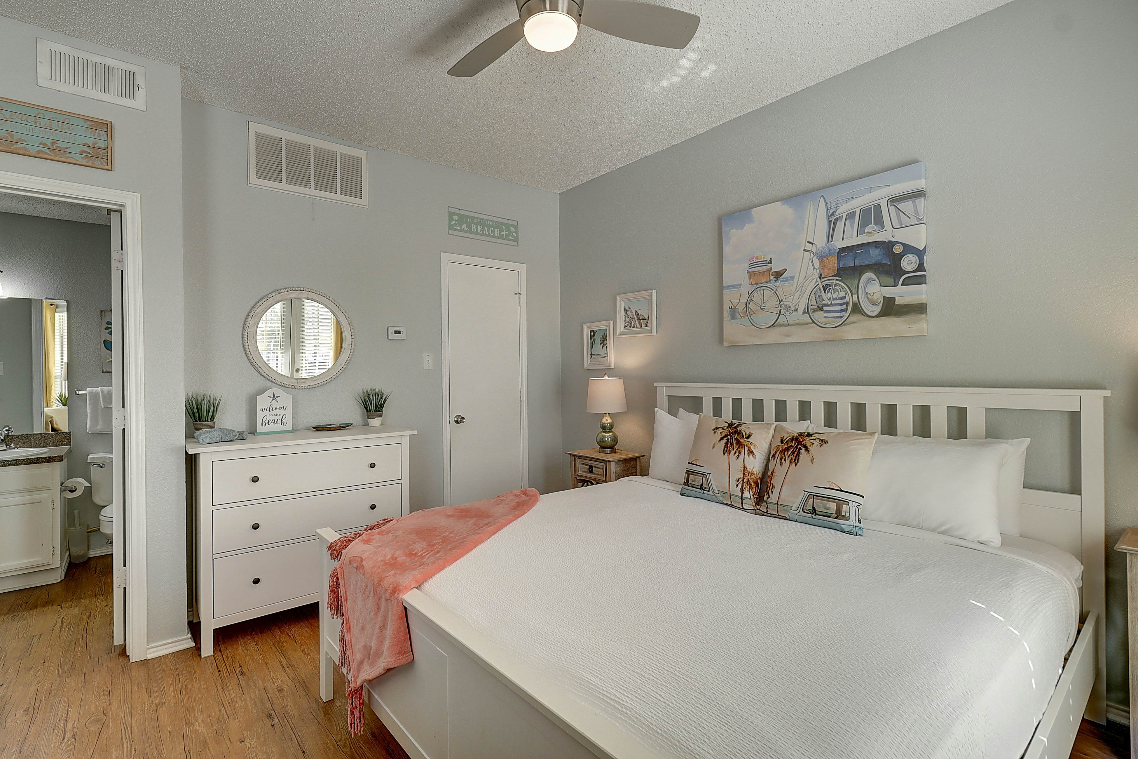 Beach Club - Seas the Day