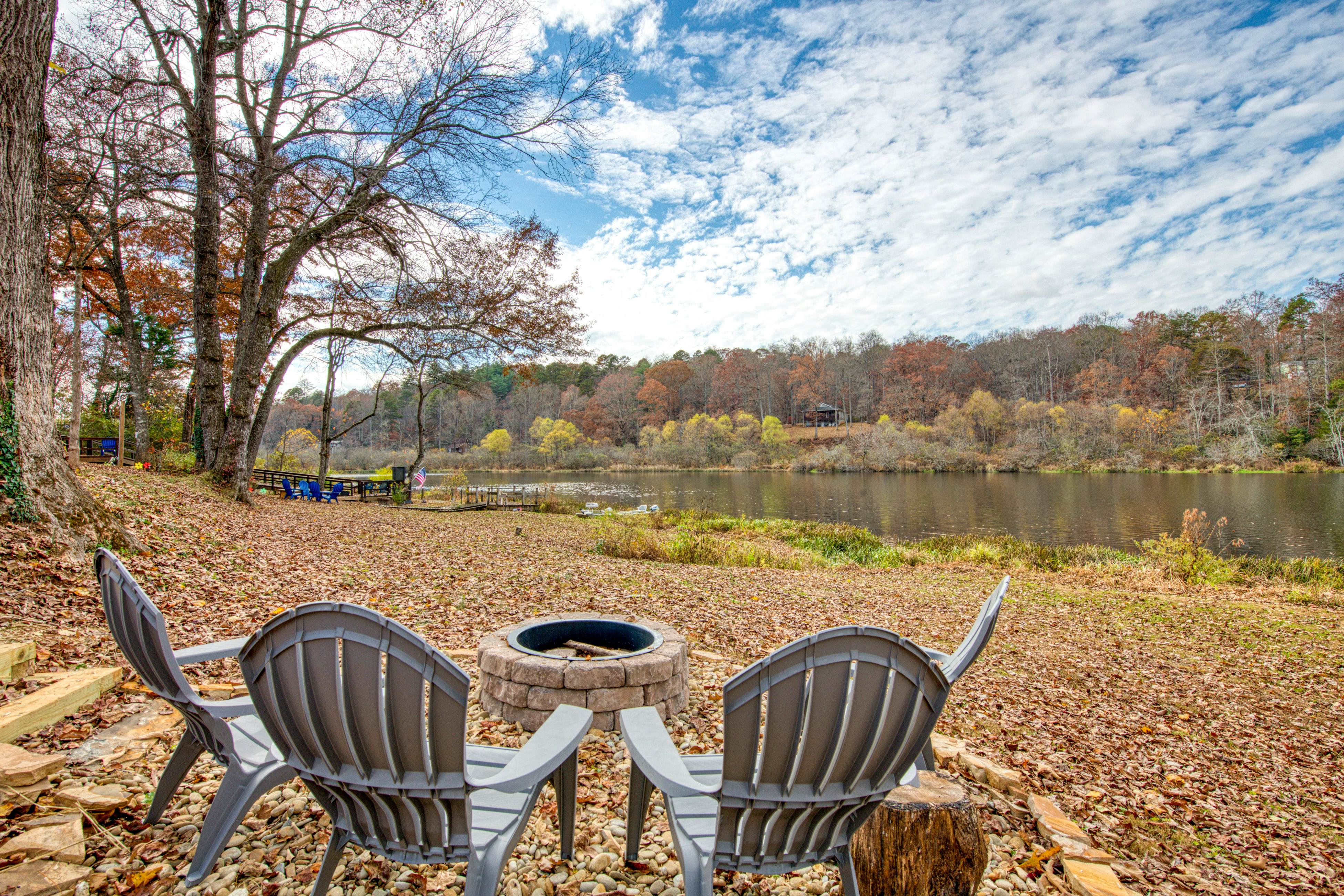 Hillside Getaway at Water's Edge 3 BD Franklin, NC Vacation Rental
