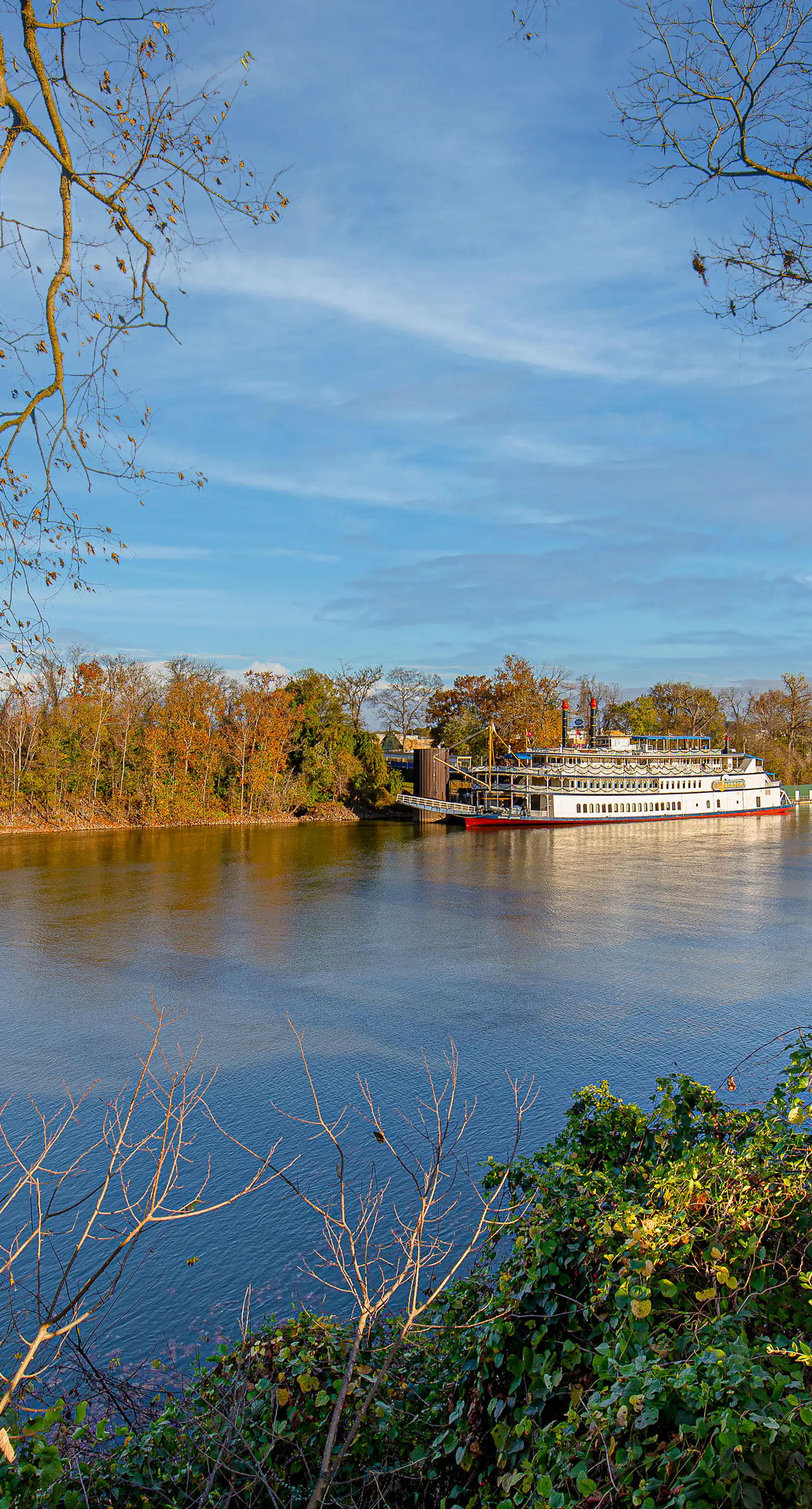 Inglewood Riverfront Retreat