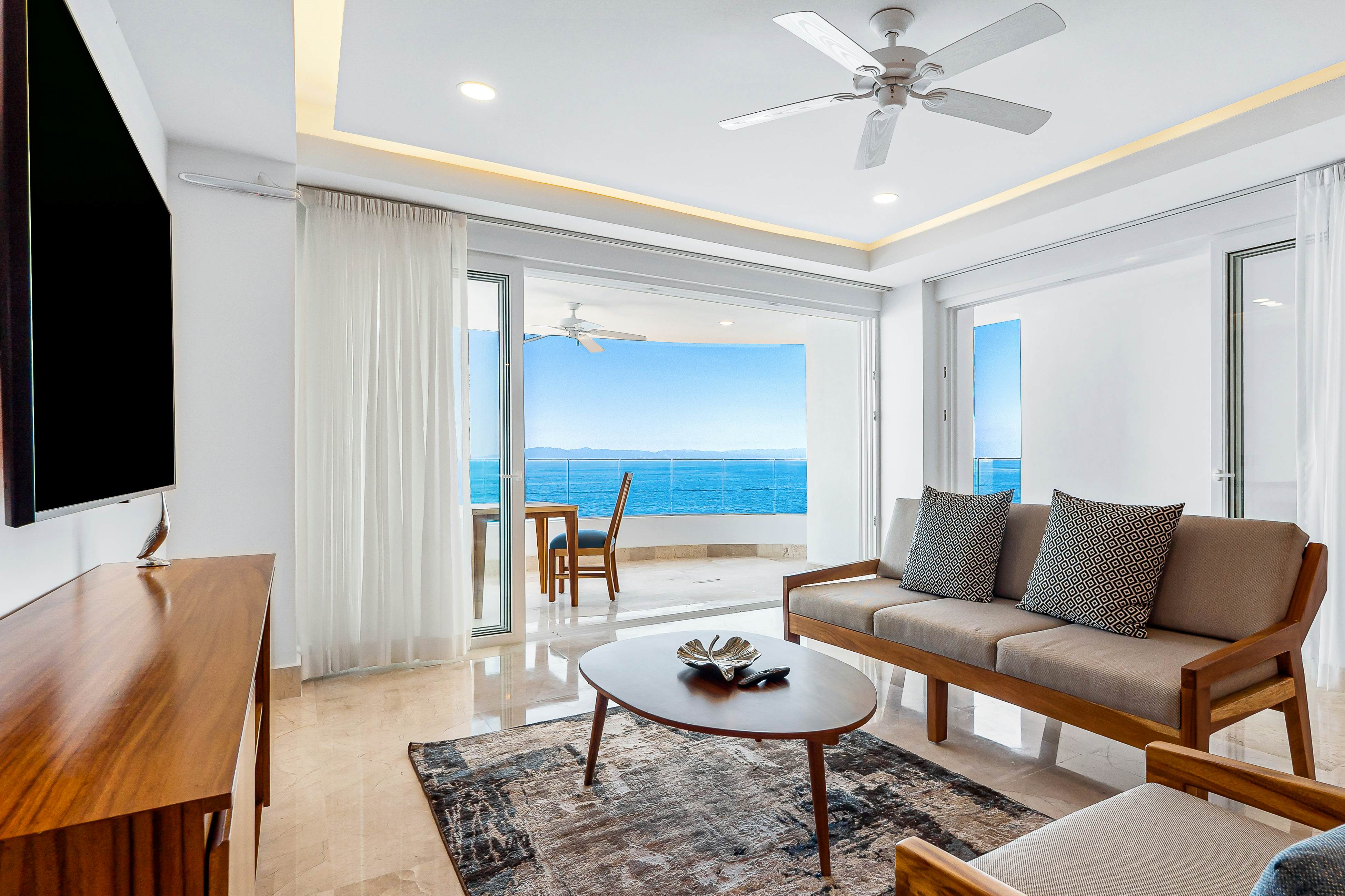 Blue Horizon 301 at Residences
